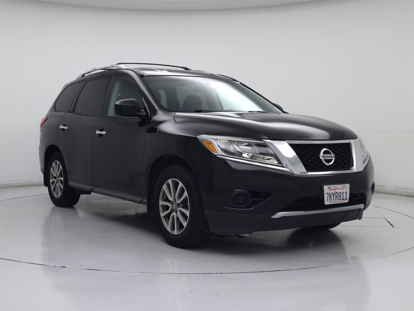 2014 Nissan Pathfinder SV - Photo 2