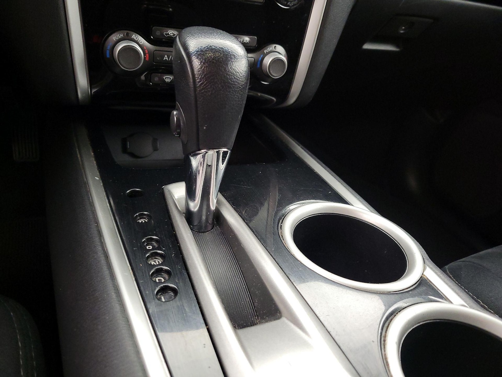 2014 Nissan Pathfinder SV - Photo 18