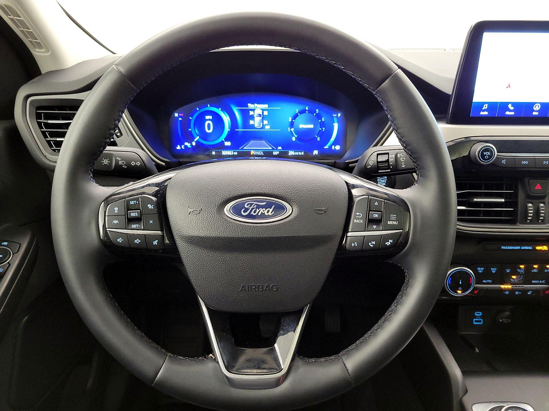 Thumbnail: 2022 Ford Escape - 10
