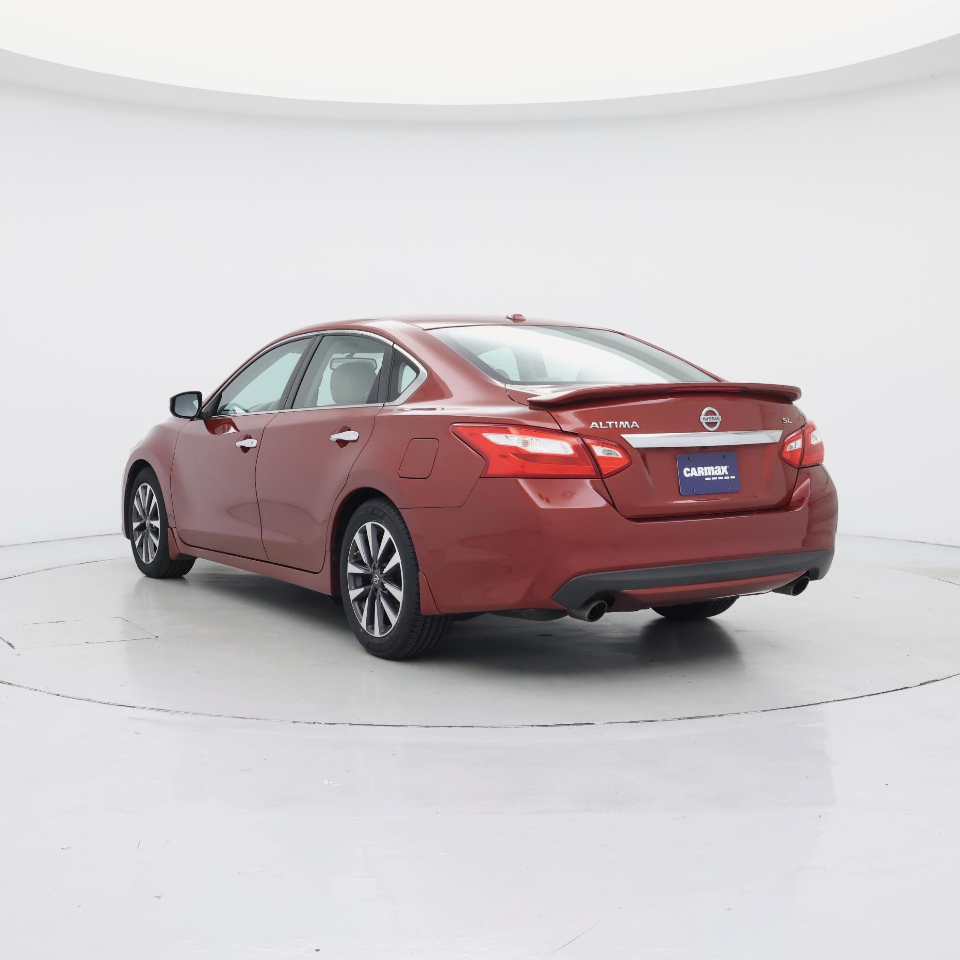 Thumbnail: 2016 Nissan Altima - 2