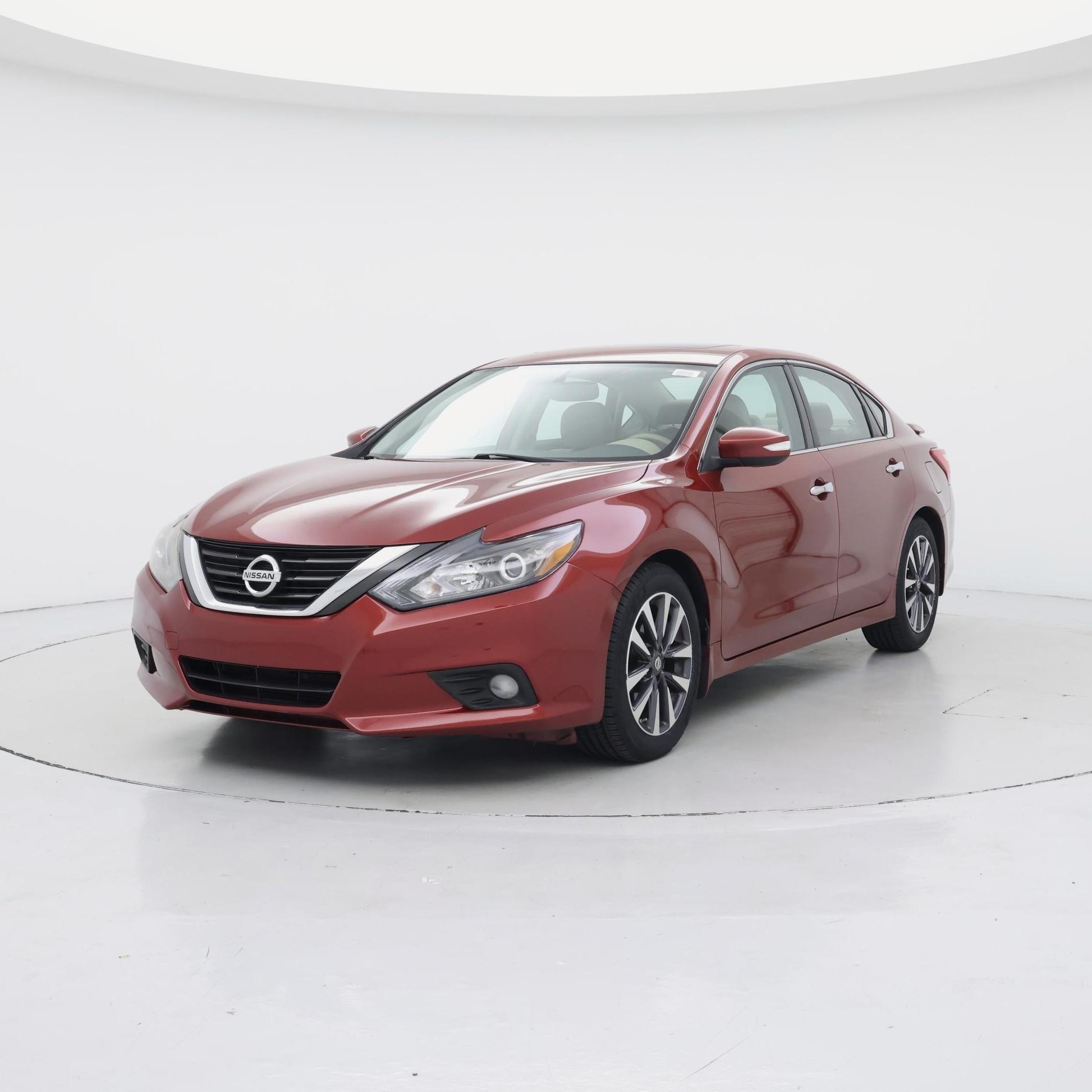 Thumbnail: 2016 Nissan Altima - 4