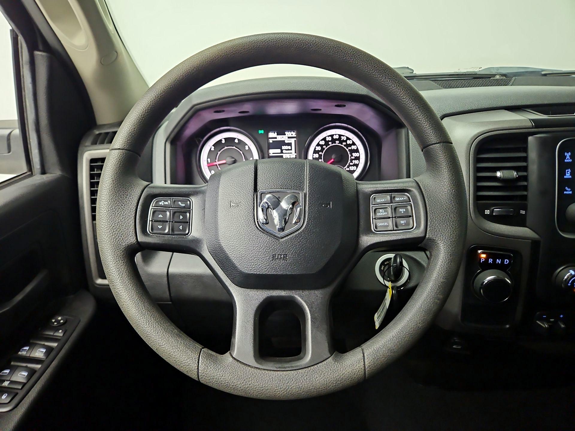 Thumbnail: 2019 RAM 1500 Classic - 10
