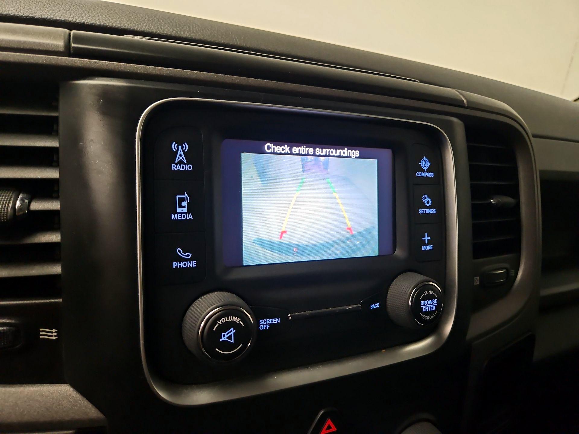 Thumbnail: 2019 RAM 1500 Classic - 14