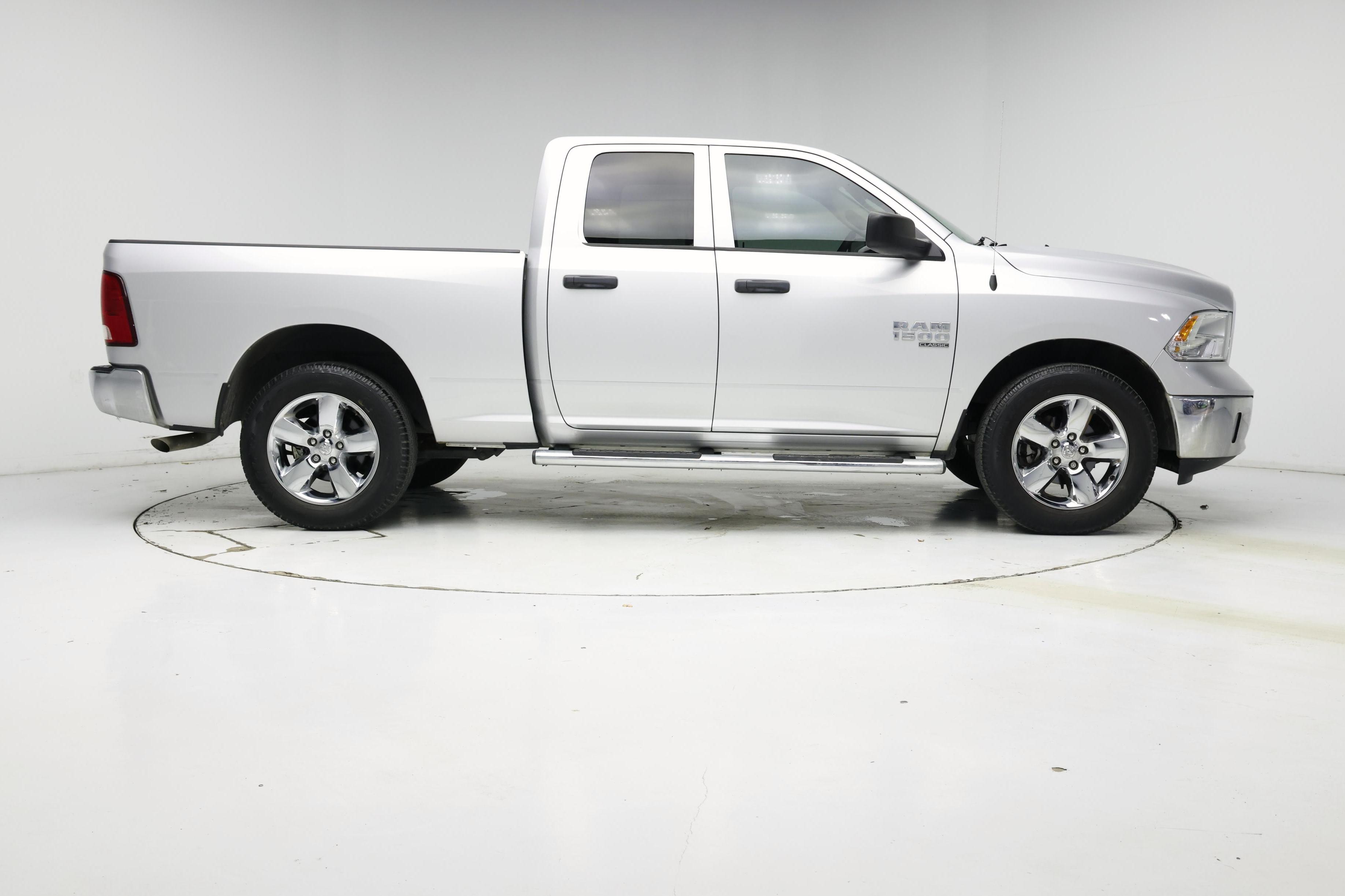 Thumbnail: 2019 RAM 1500 Classic - 7