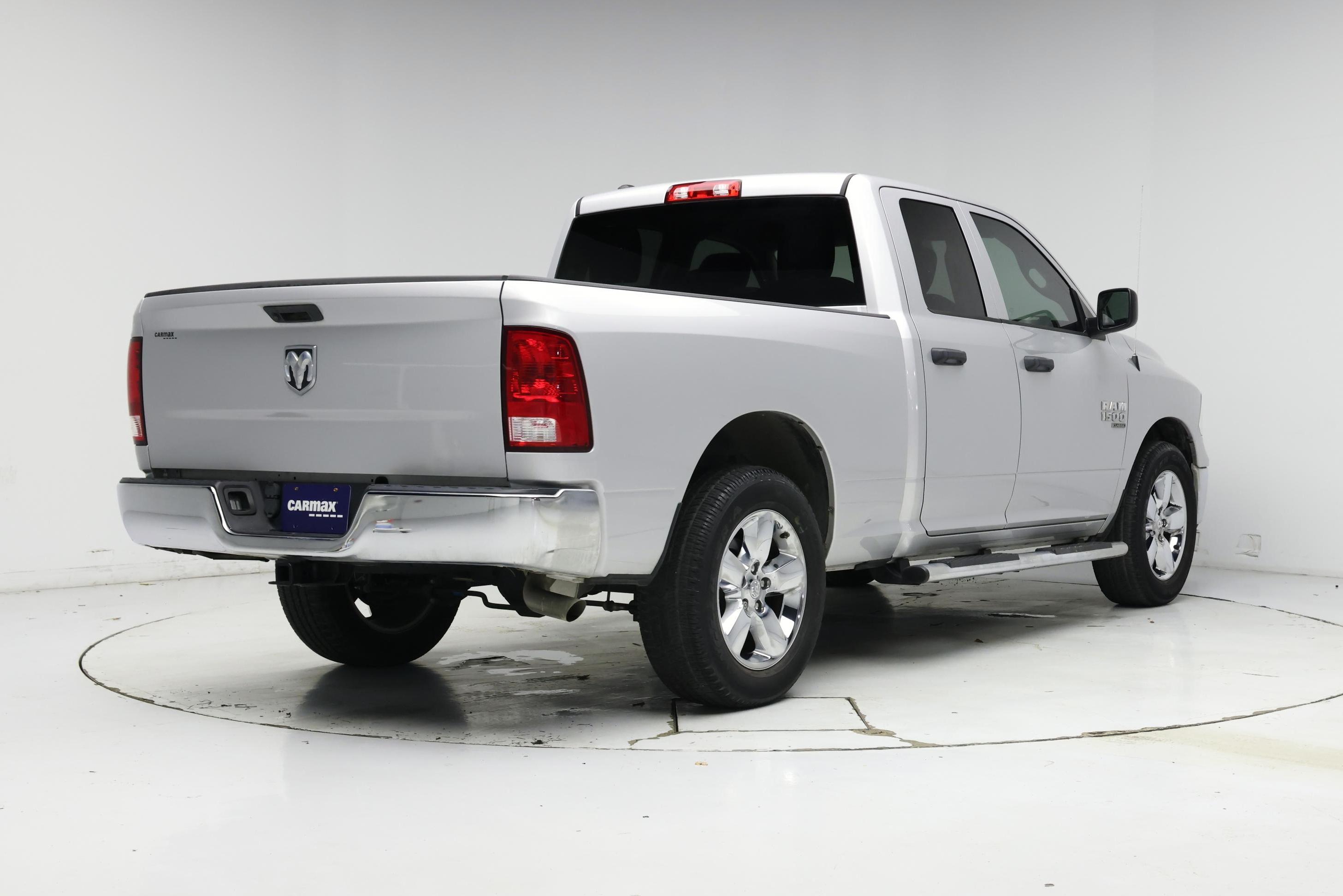 Thumbnail: 2019 RAM 1500 Classic - 8