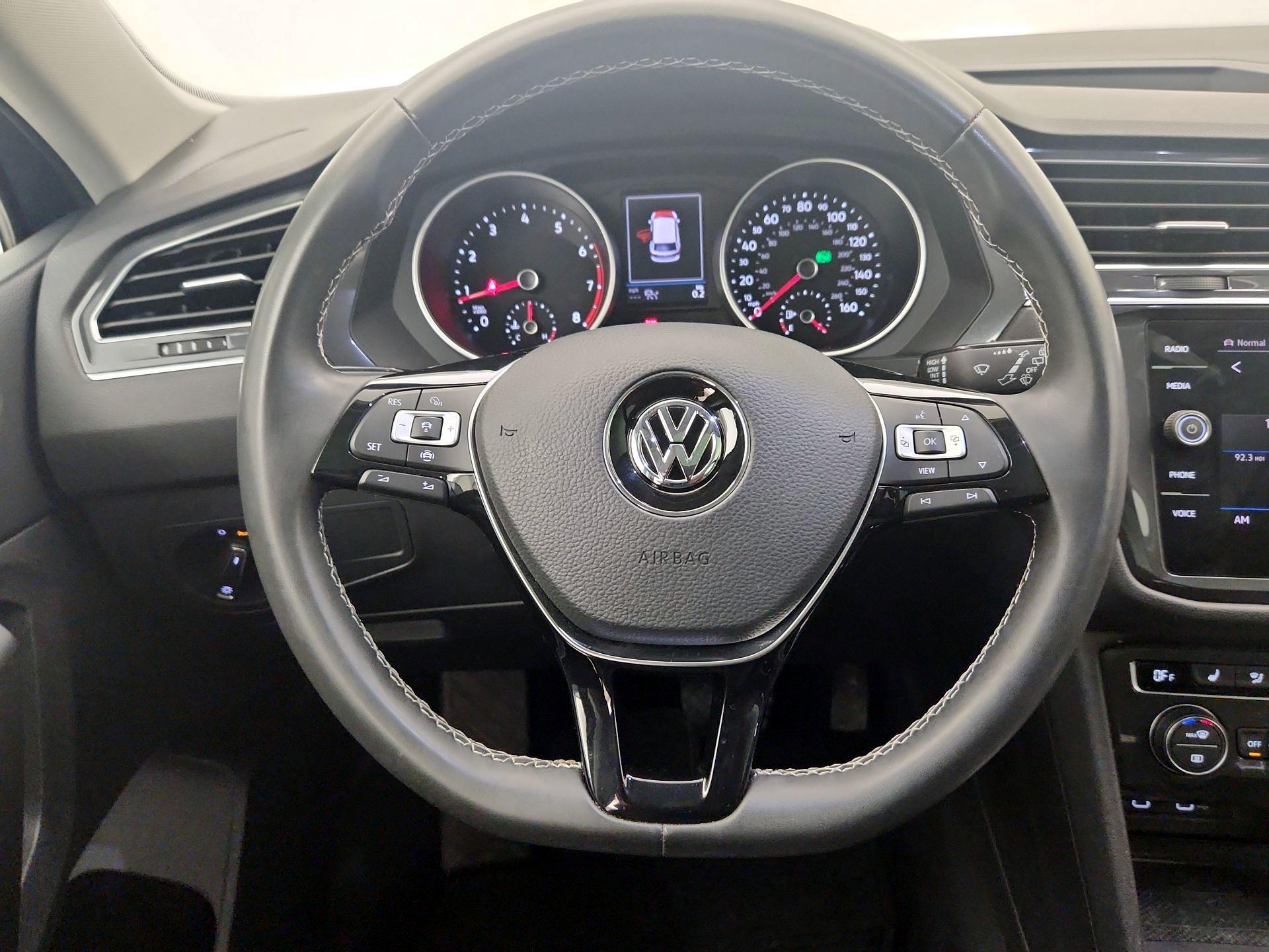 Thumbnail: 2021 Volkswagen Tiguan - 10