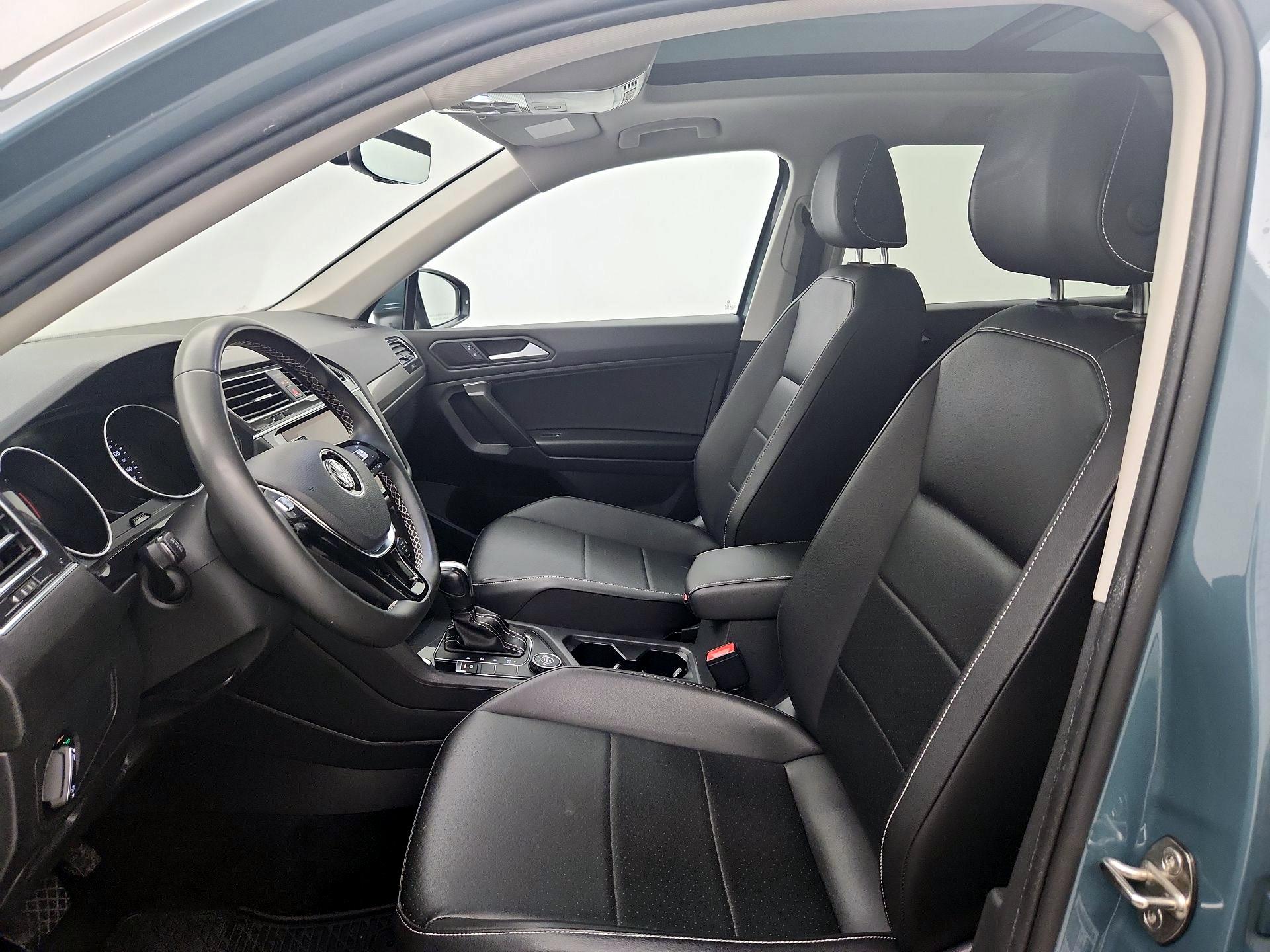 Thumbnail: 2021 Volkswagen Tiguan - 11