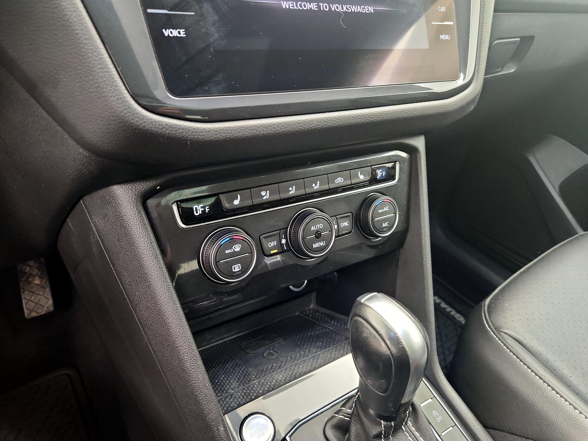 Thumbnail: 2021 Volkswagen Tiguan - 15