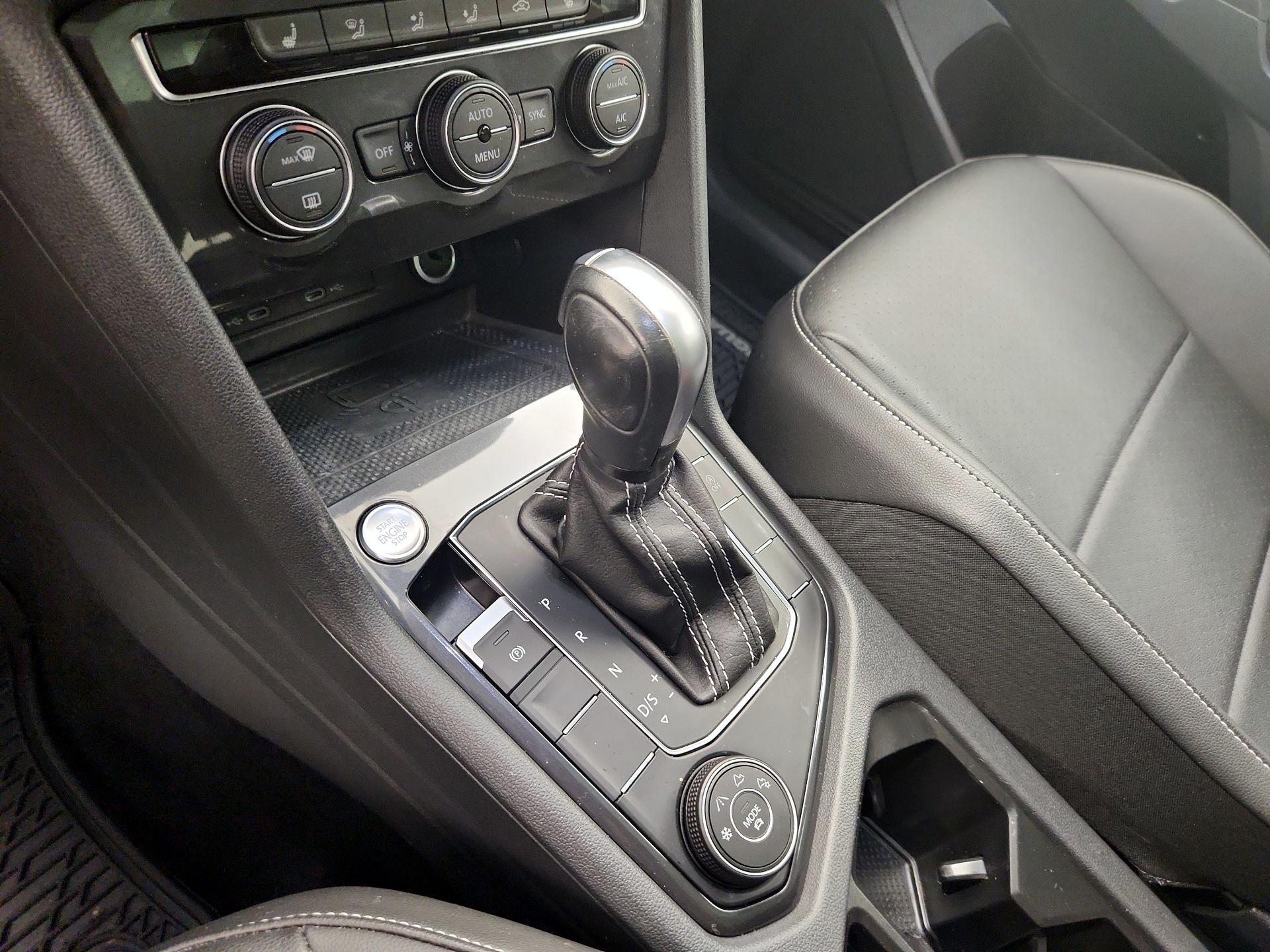 Thumbnail: 2021 Volkswagen Tiguan - 16