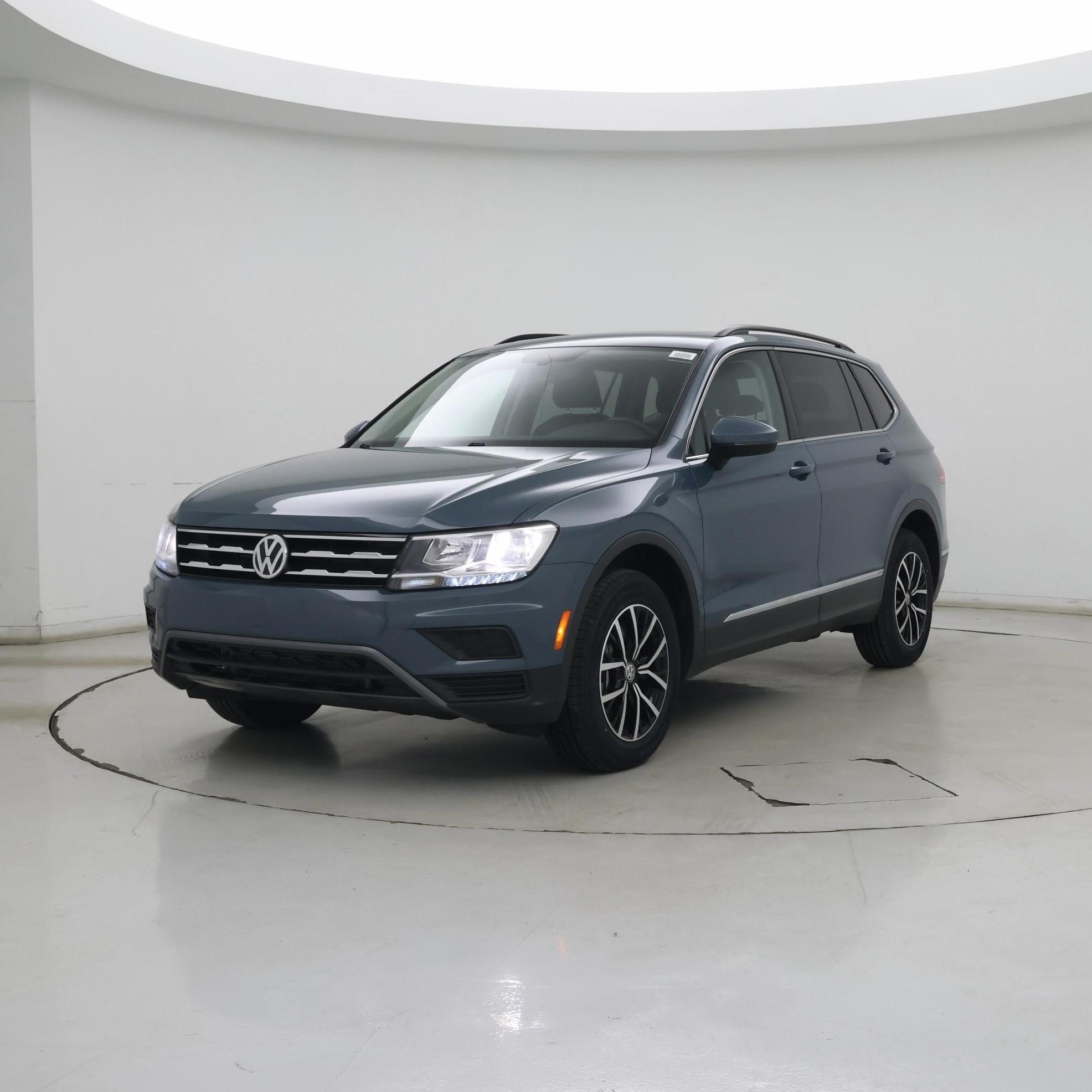 Thumbnail: 2021 Volkswagen Tiguan - 4