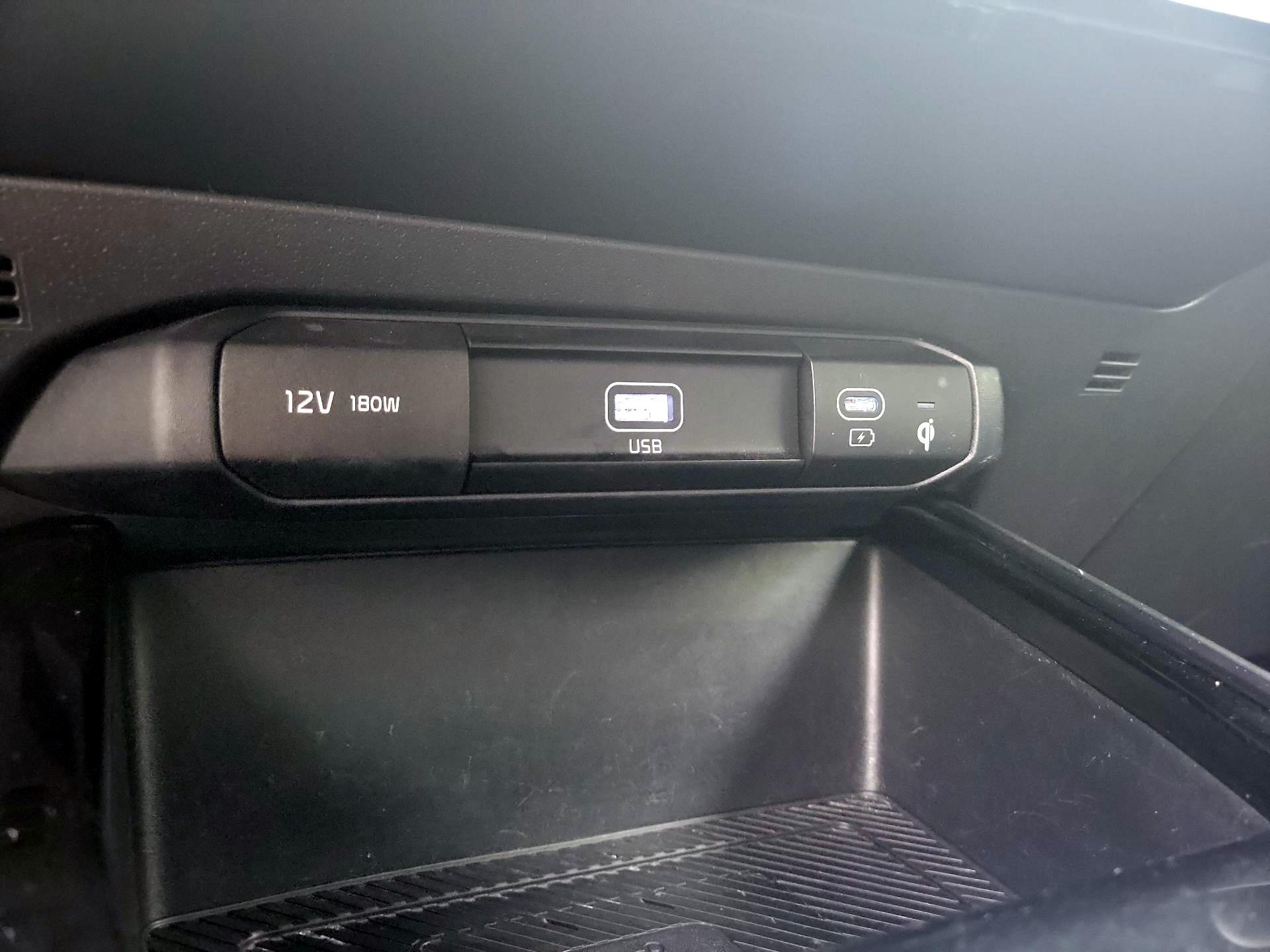 Thumbnail: 2023 Kia Niro - 19