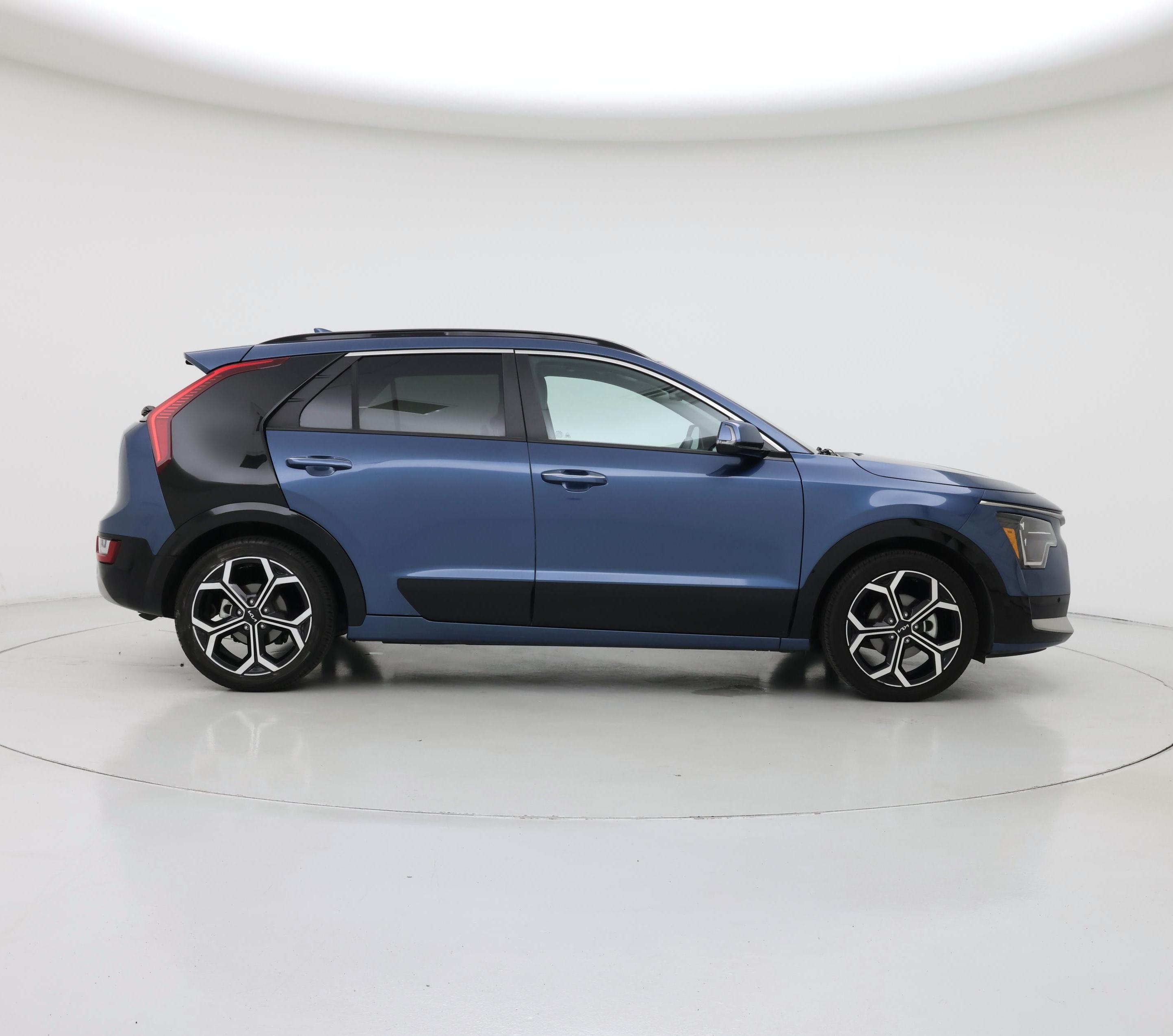 Thumbnail: 2023 Kia Niro - 7