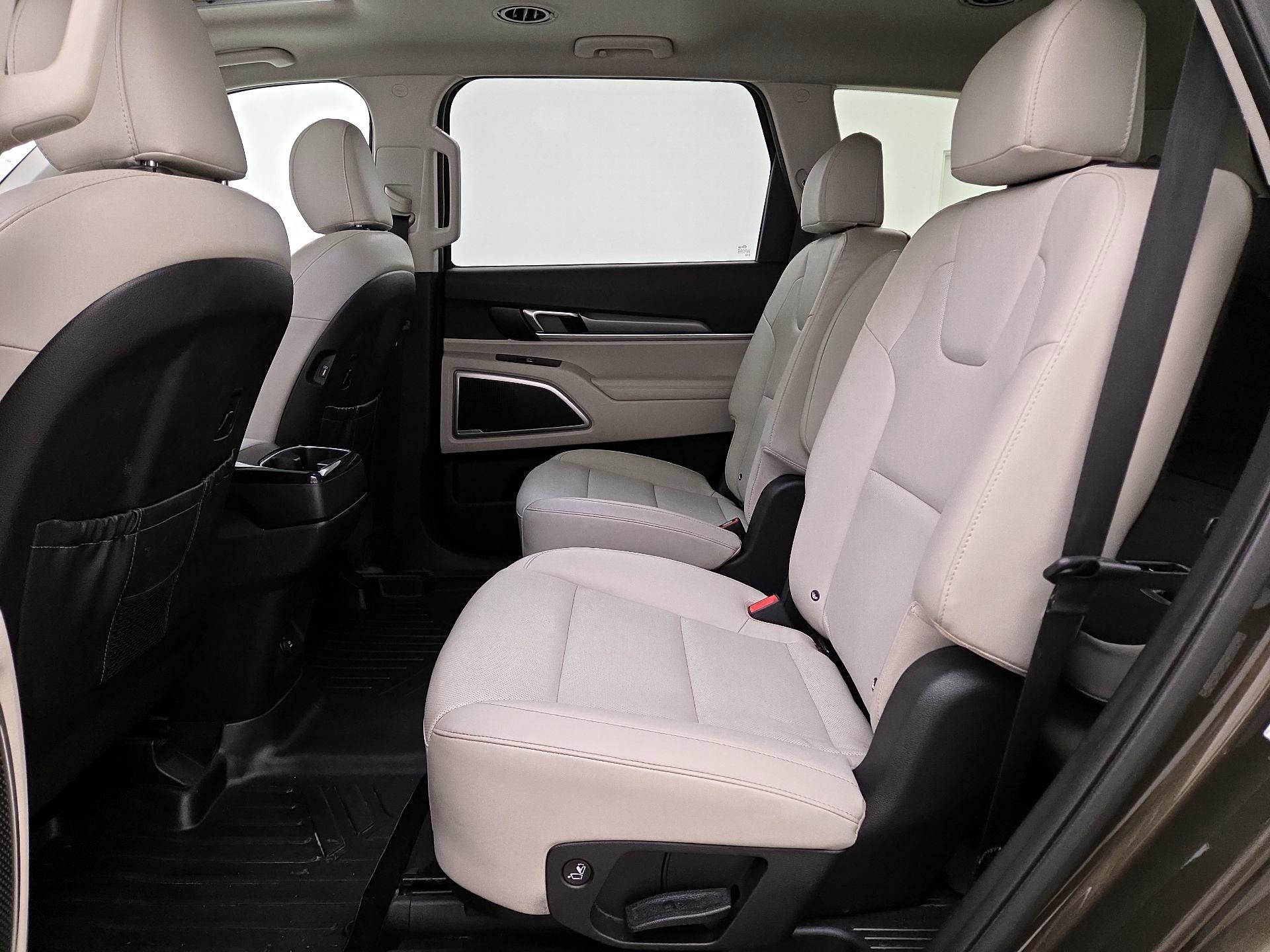Thumbnail: 2021 Kia Telluride - 20