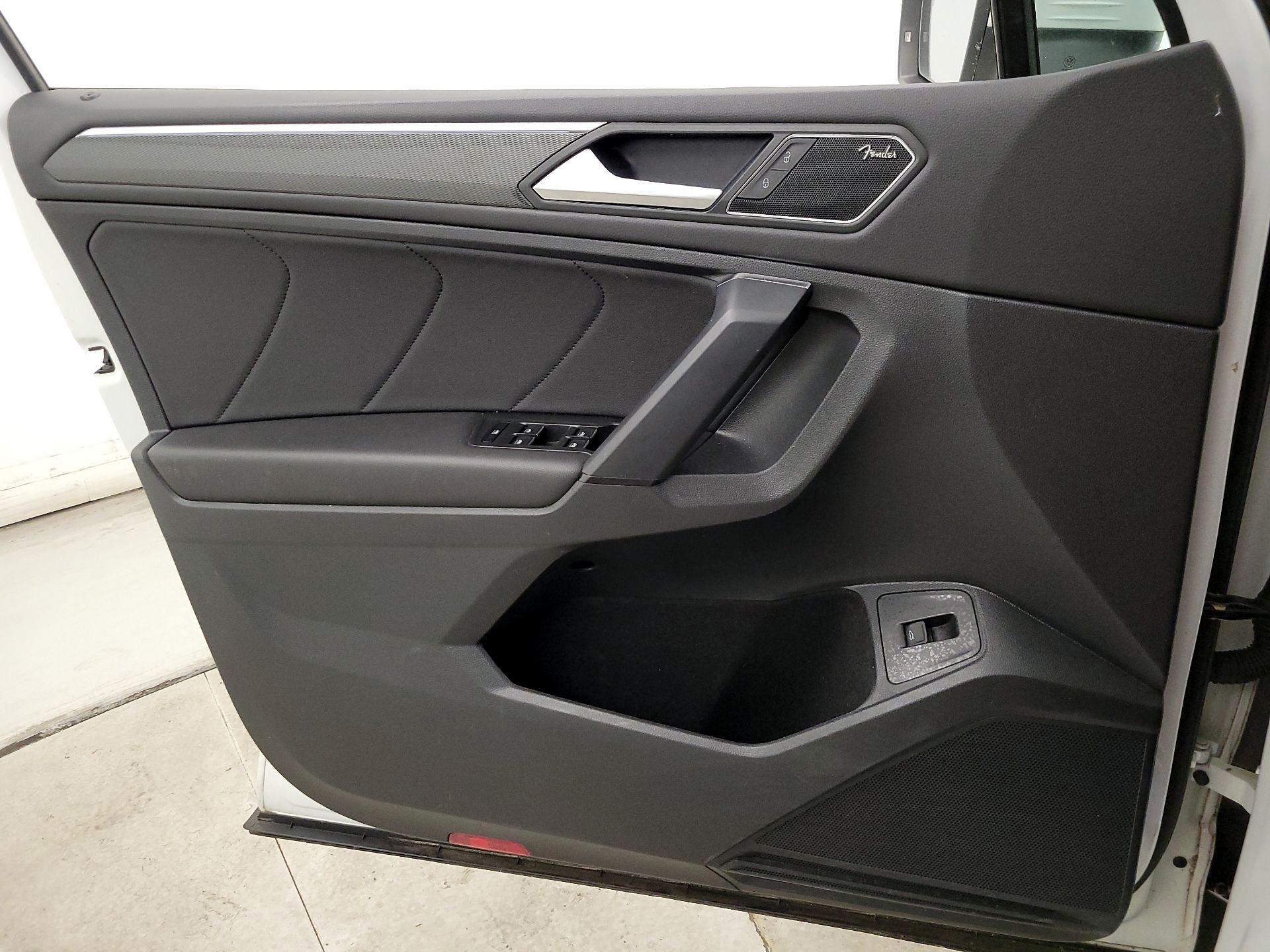 Thumbnail: 2019 Volkswagen Tiguan - 12
