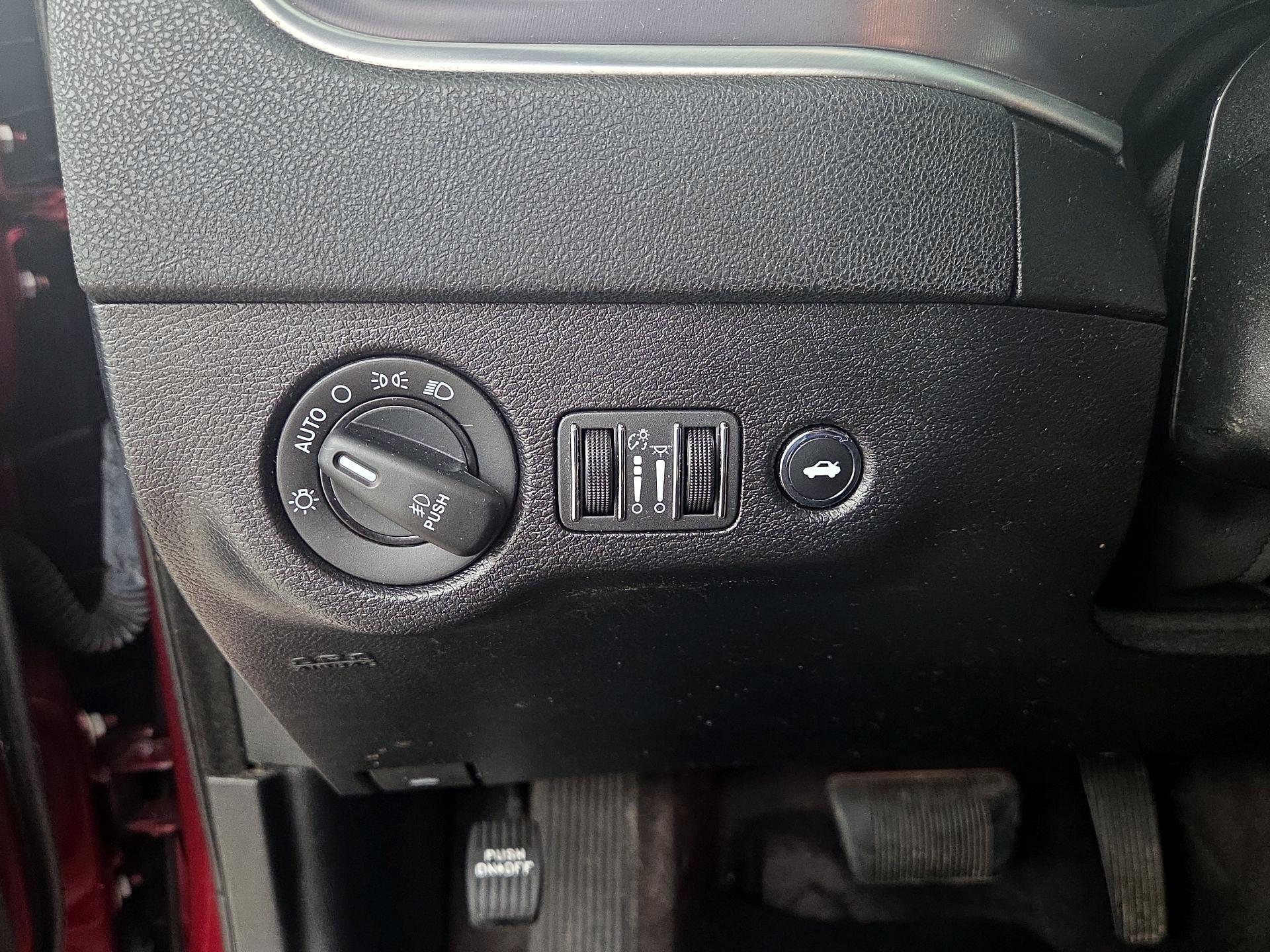 Thumbnail: 2019 Dodge Charger - 13