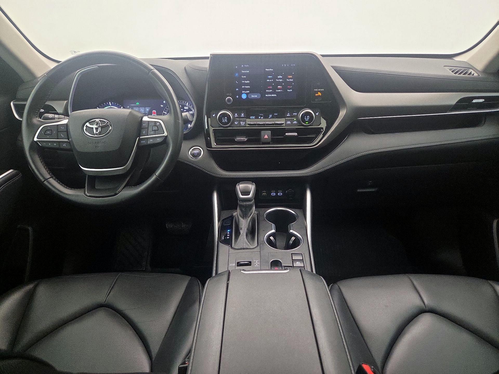 Thumbnail: 2023 Toyota Highlander - 9