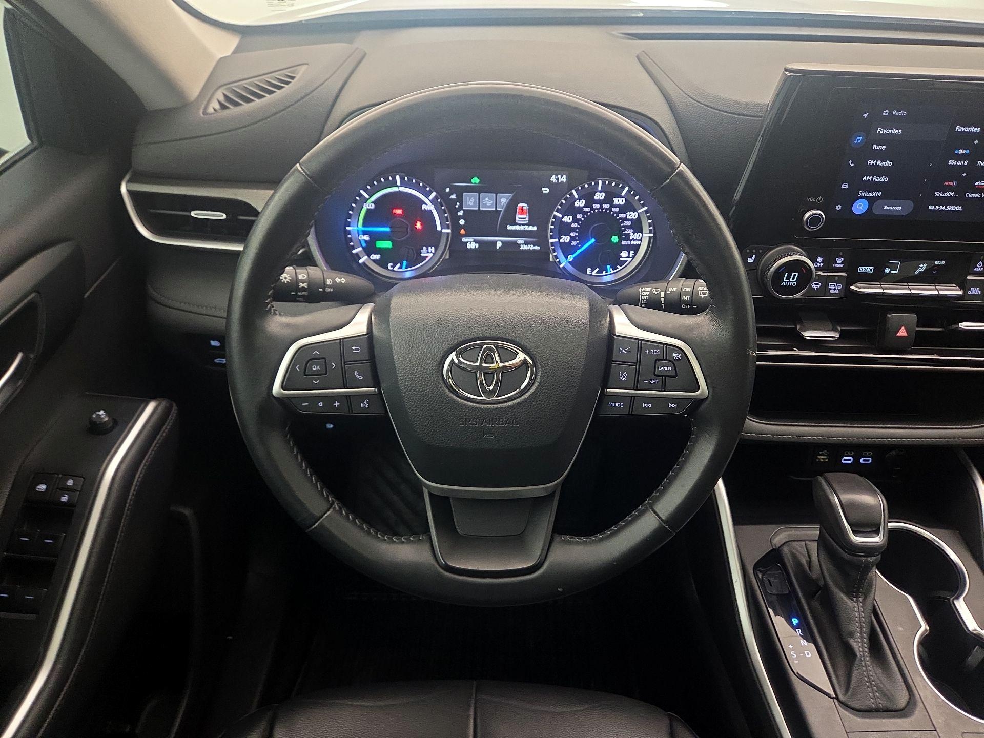 Thumbnail: 2023 Toyota Highlander - 10