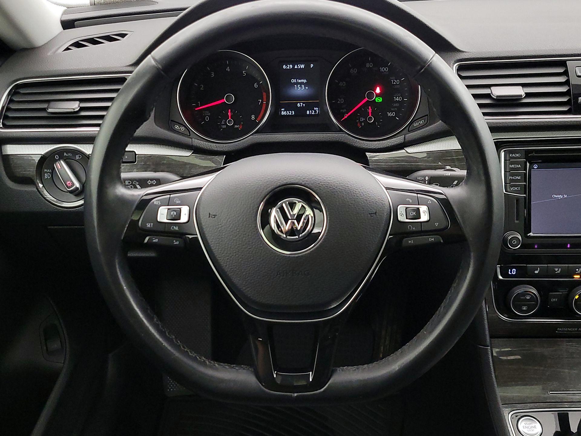 Thumbnail: 2018 Volkswagen Passat - 10