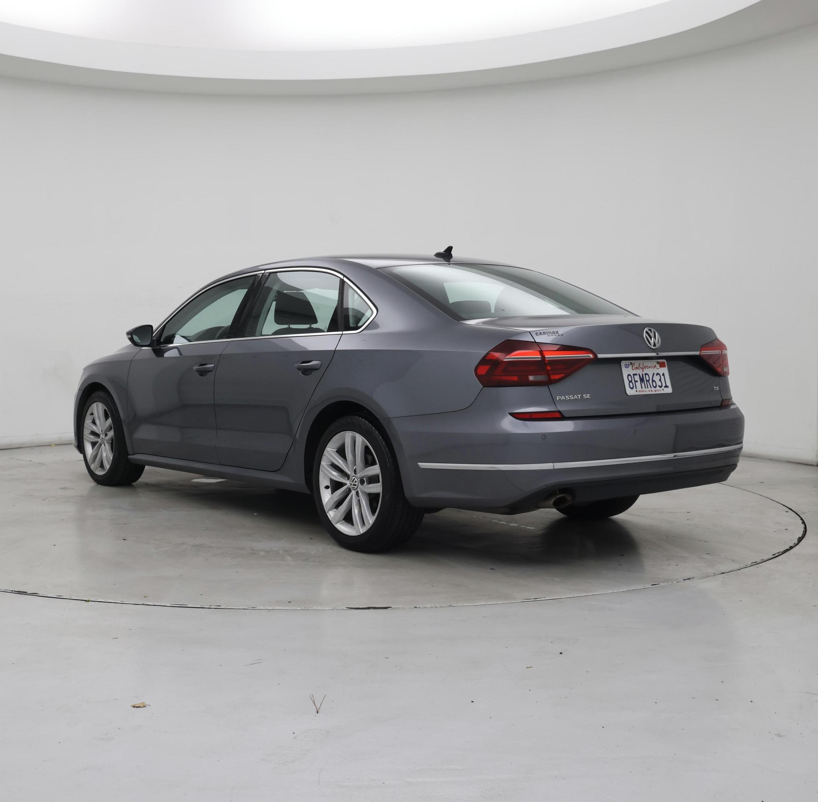 Thumbnail: 2018 Volkswagen Passat - 2