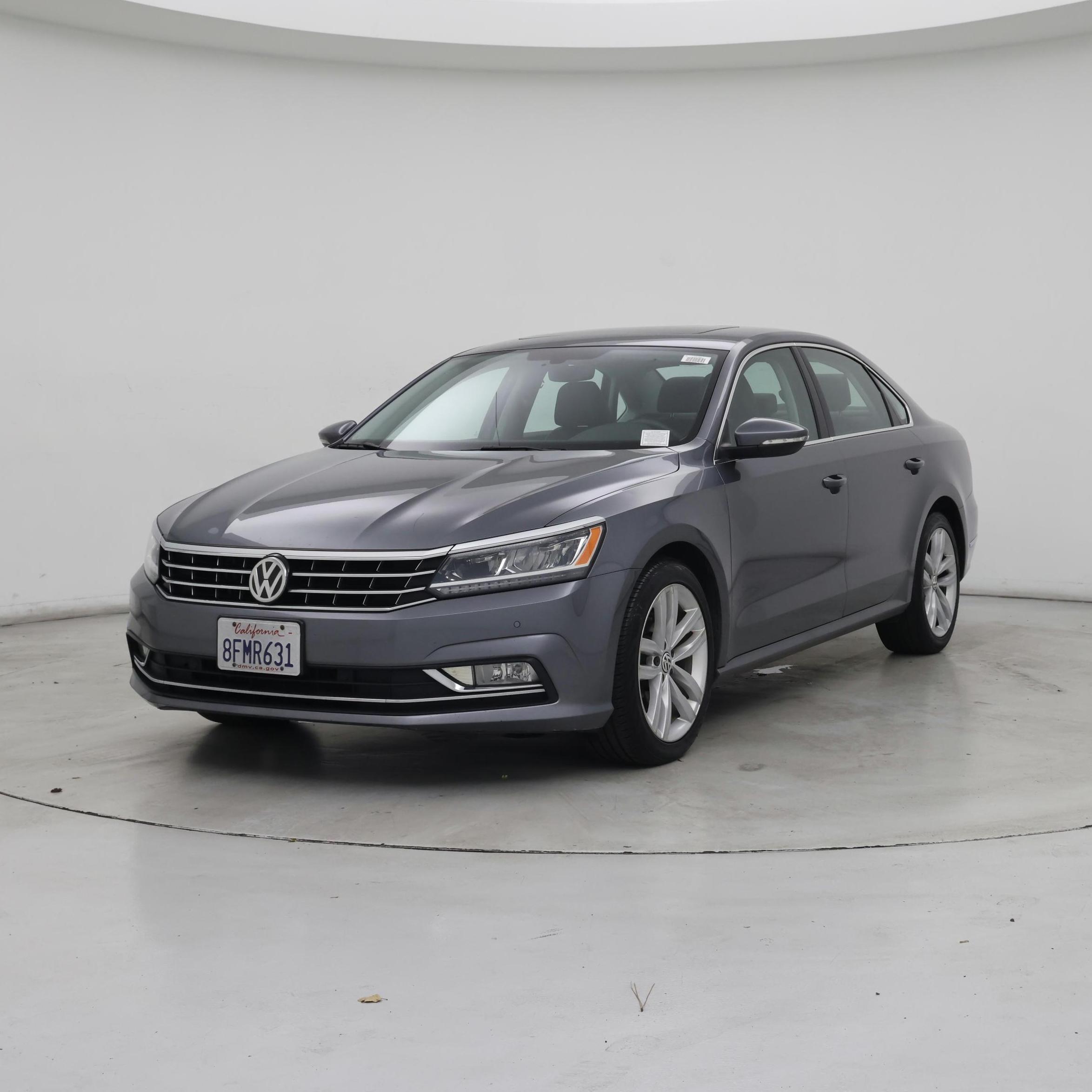 Thumbnail: 2018 Volkswagen Passat - 4