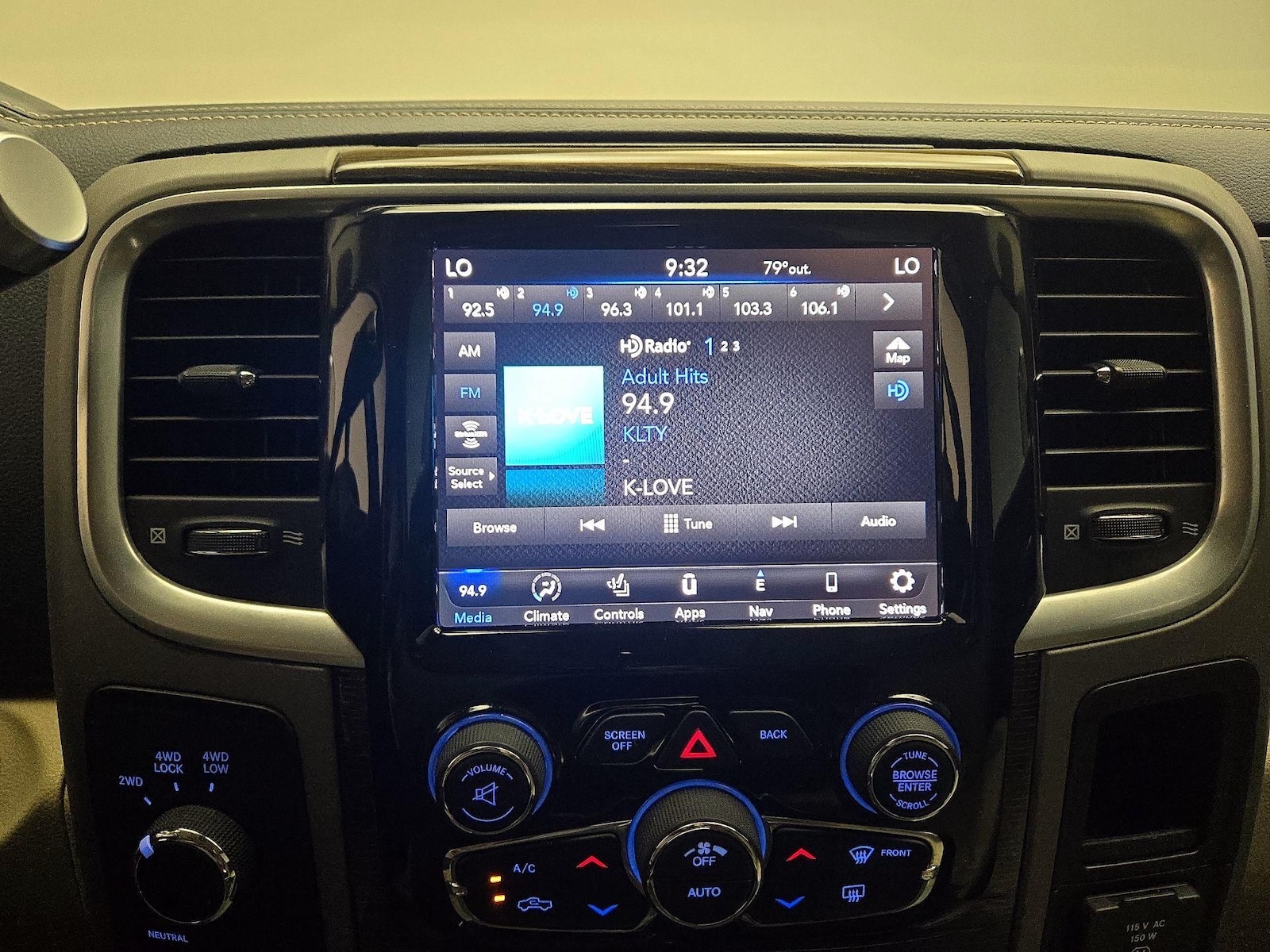 2018 RAM Ram 2500 Pickup Laramie Limited - Photo 15