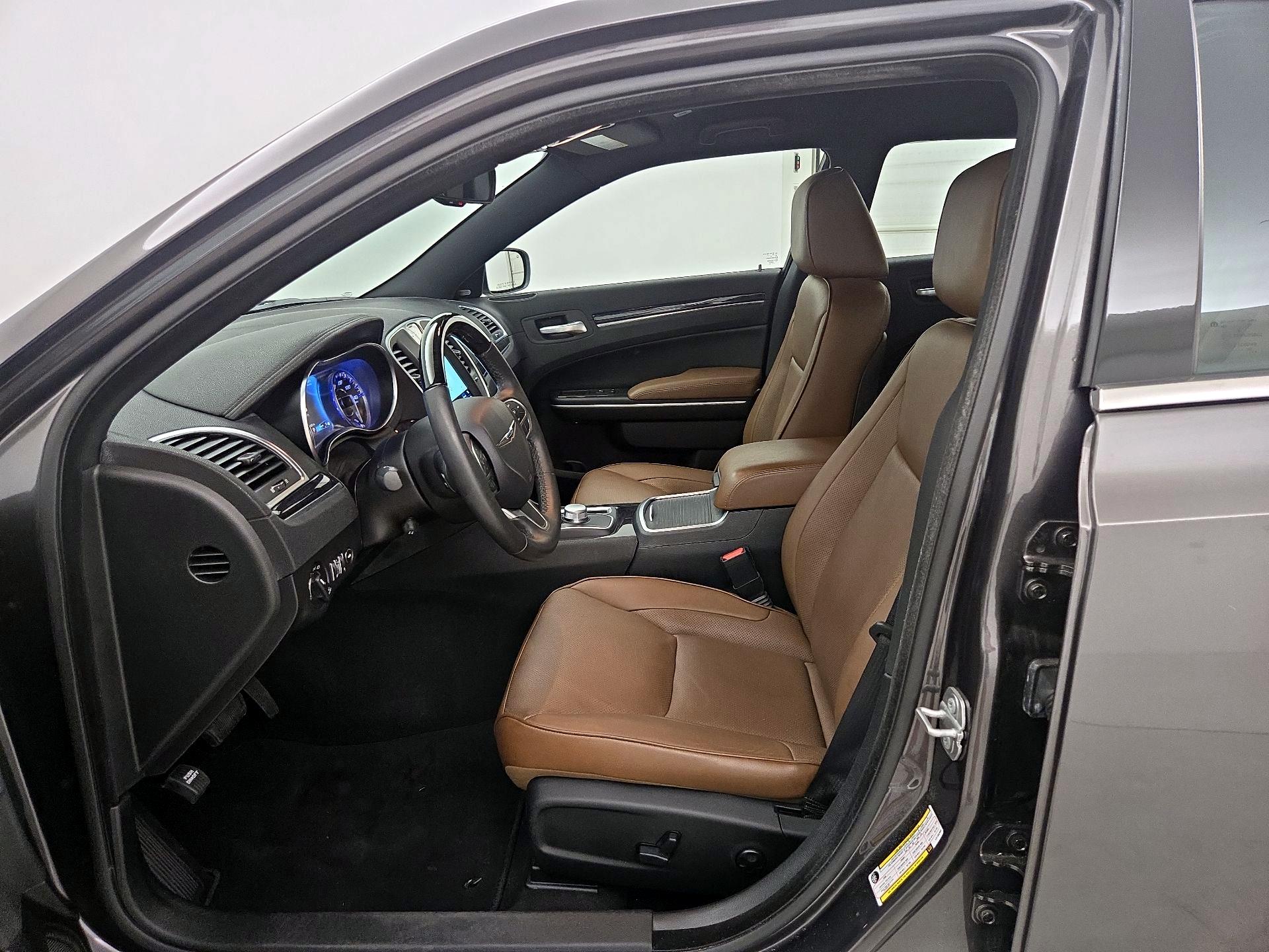 Thumbnail: 2020 Chrysler 300 - 11