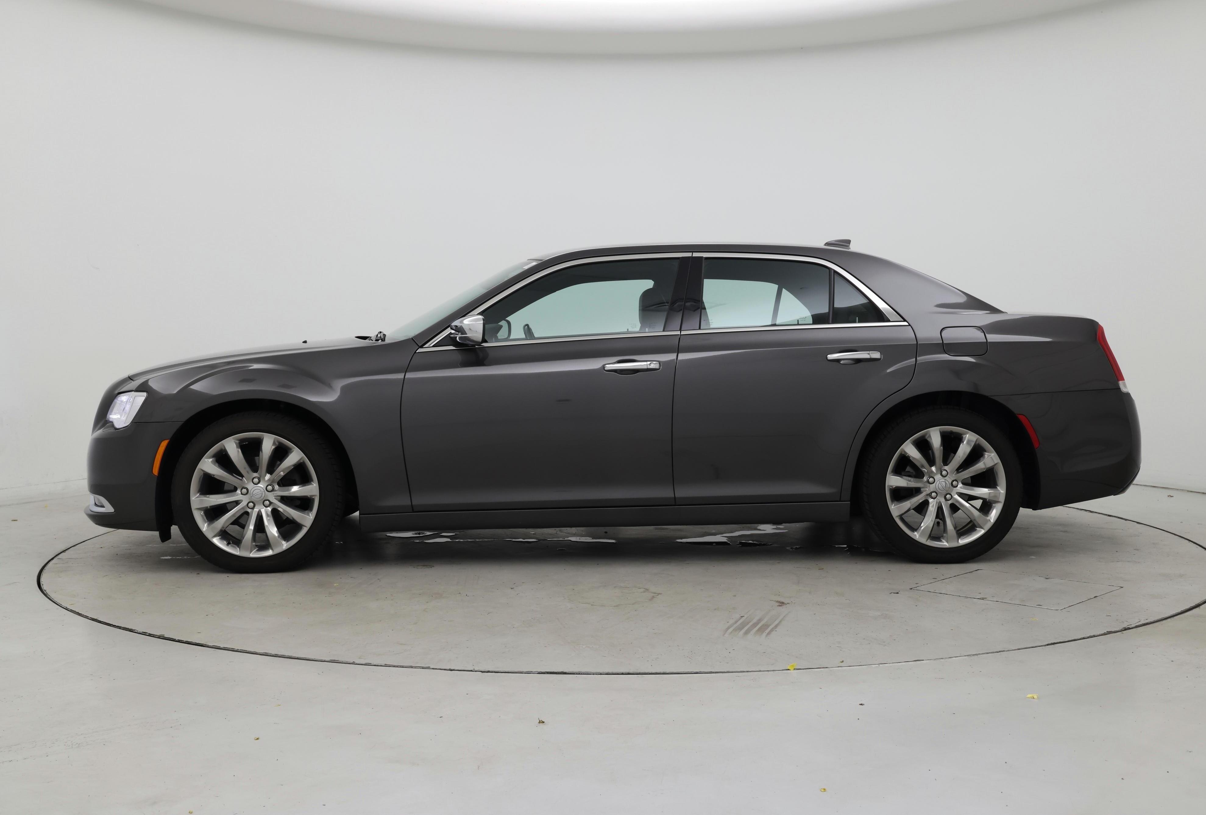 Thumbnail: 2020 Chrysler 300 - 3