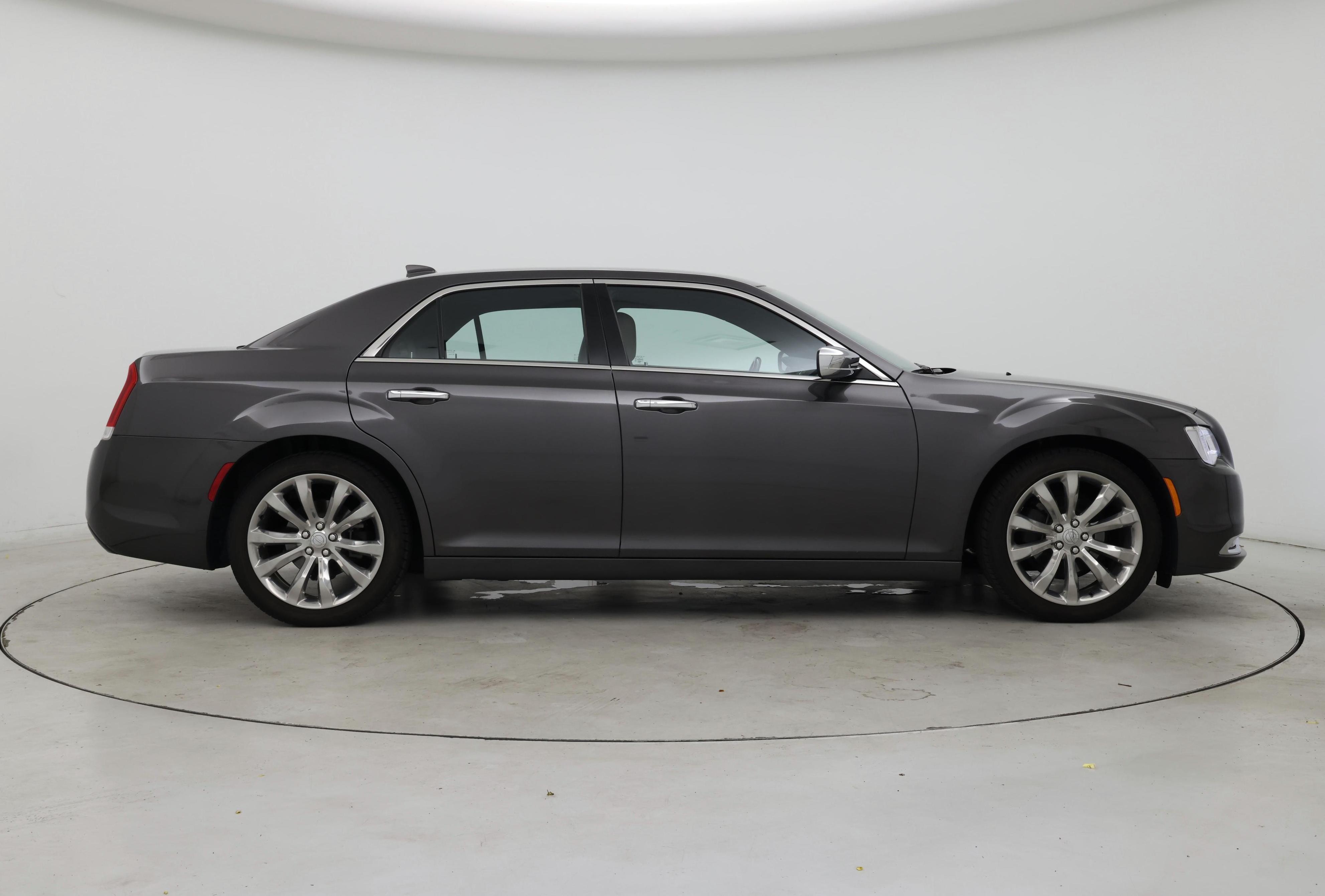 Thumbnail: 2020 Chrysler 300 - 7