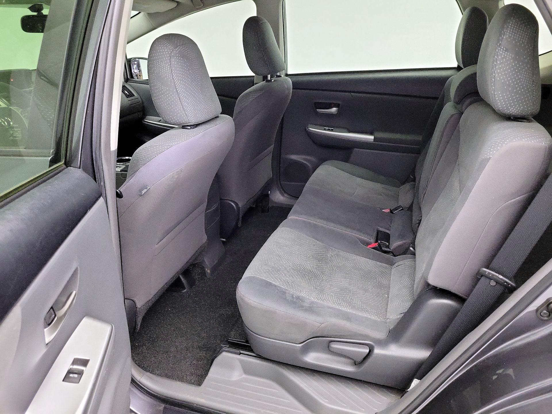 Thumbnail: 2014 Toyota Prius v - 18