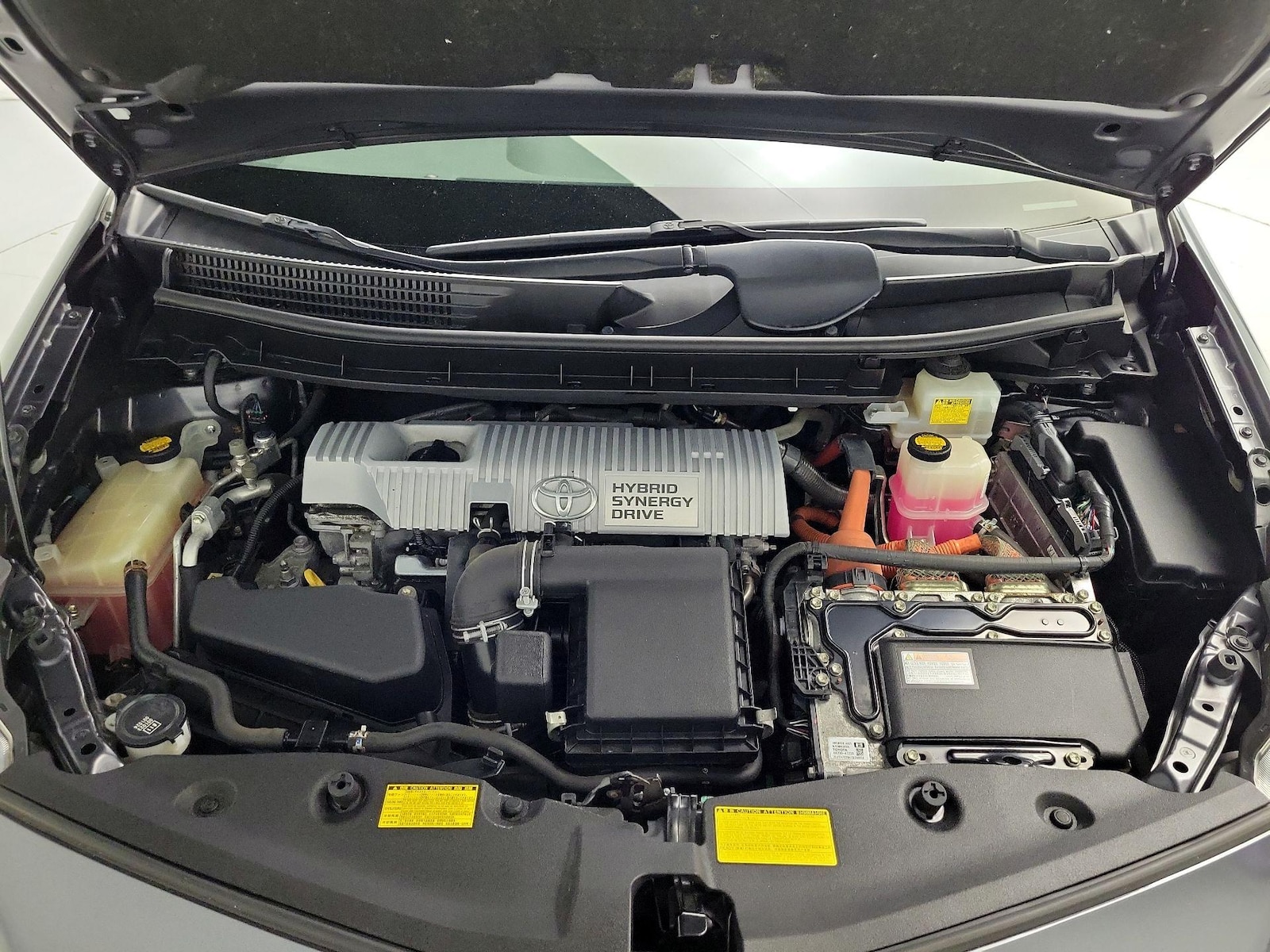2014 Toyota Prius v Three - Photo 21