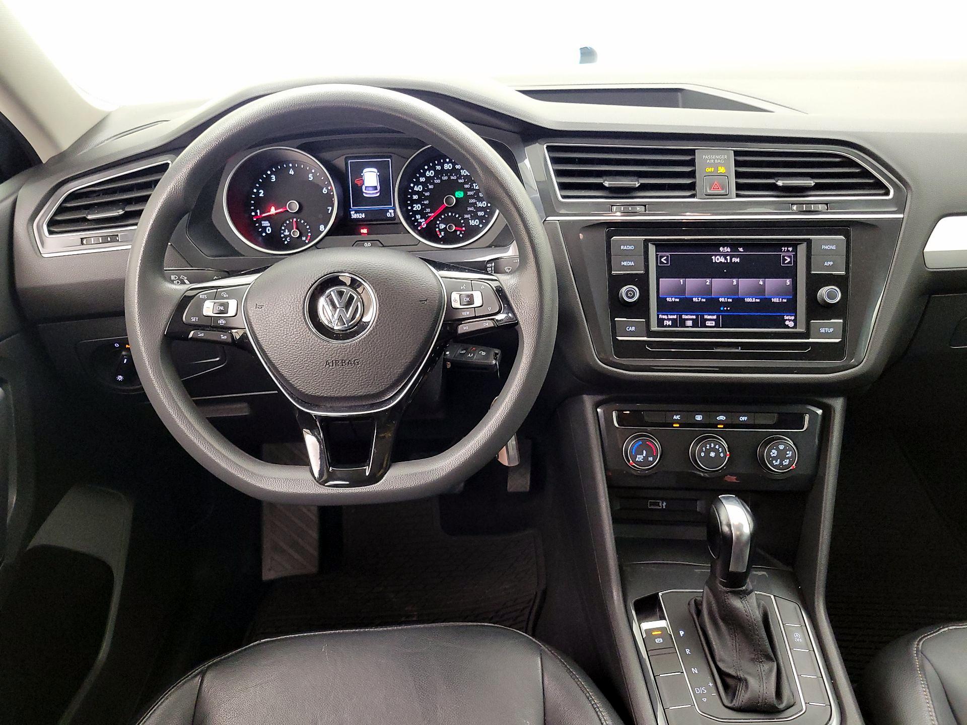 Thumbnail: 2019 Volkswagen Tiguan - 10
