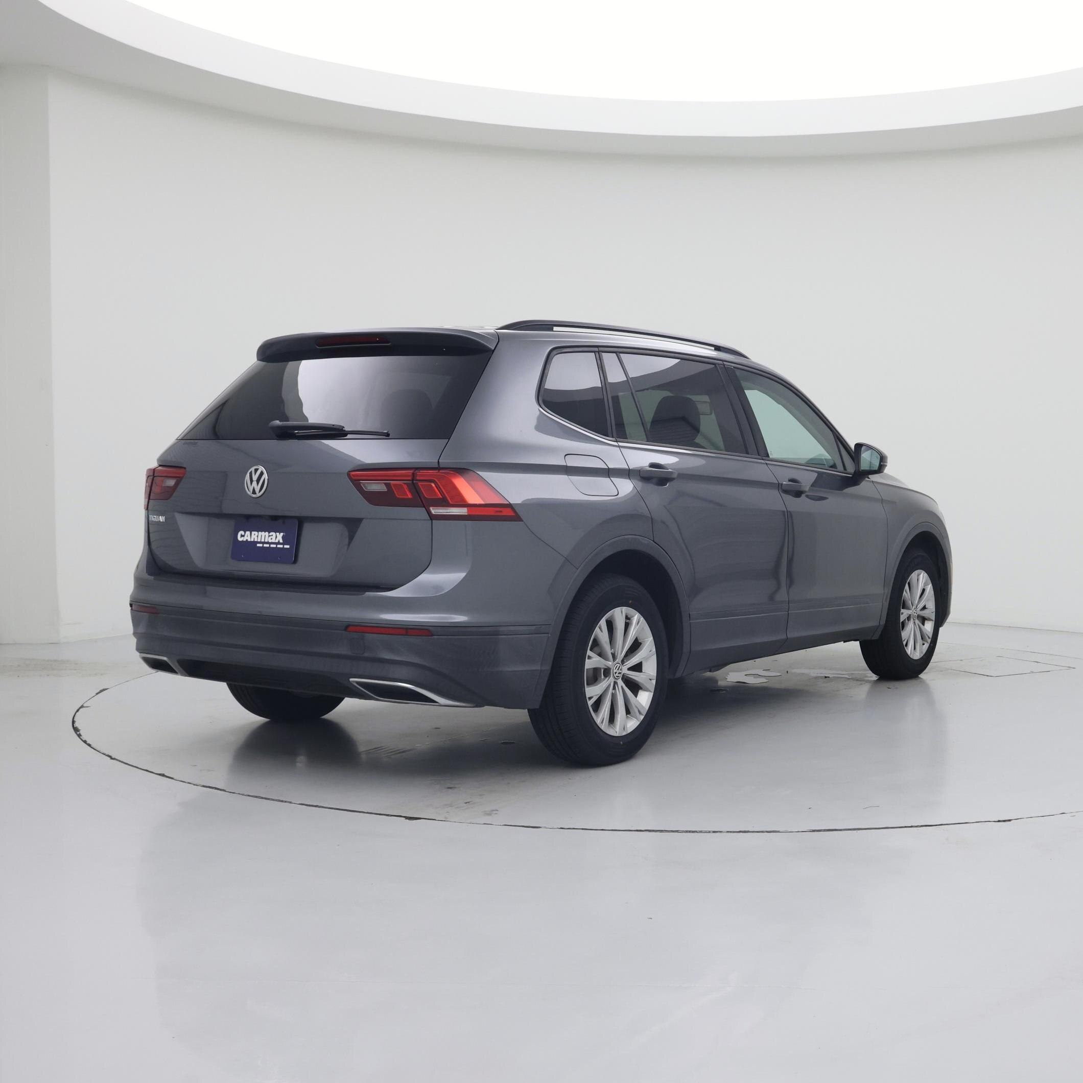 Thumbnail: 2019 Volkswagen Tiguan - 8