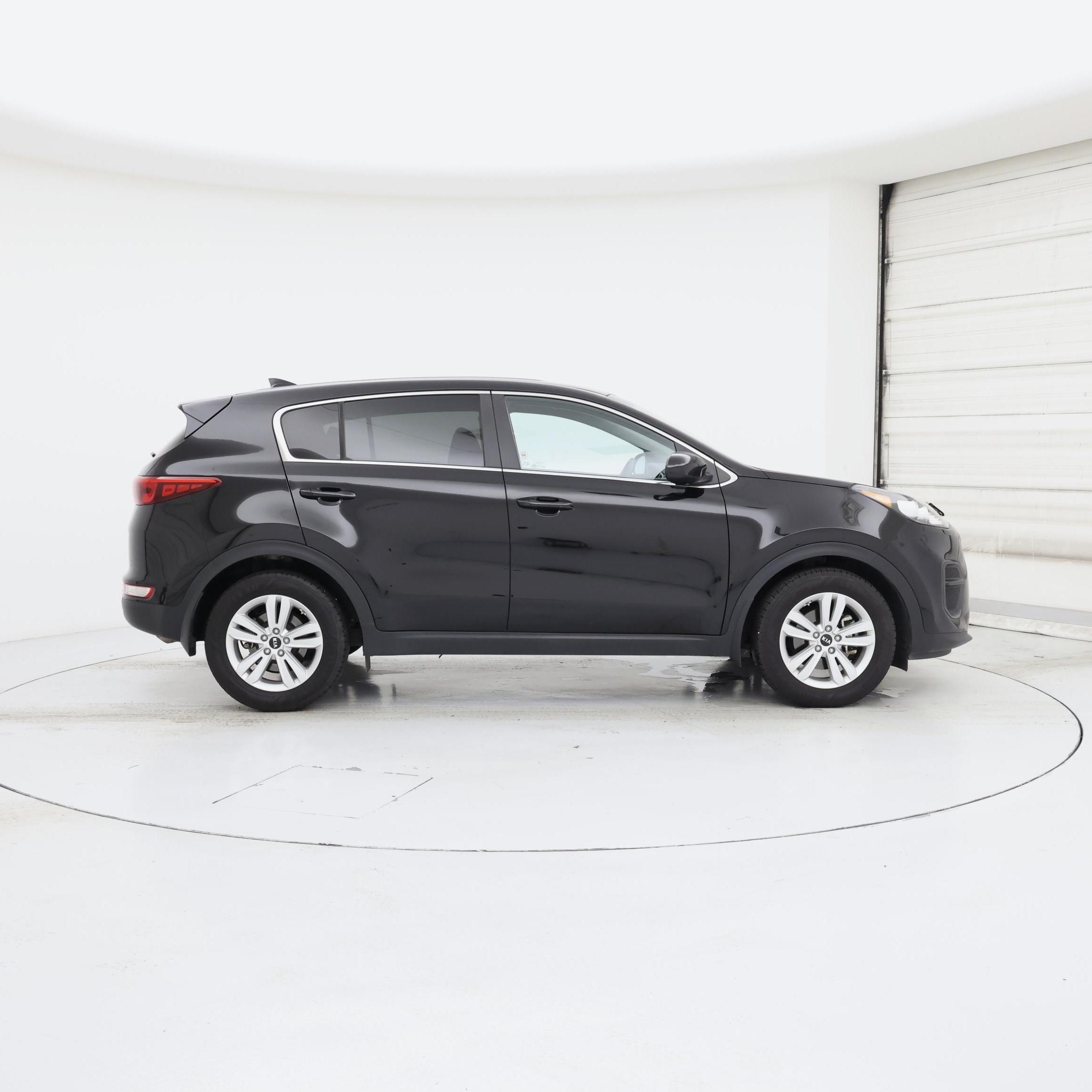 Thumbnail: 2017 Kia Sportage - 7