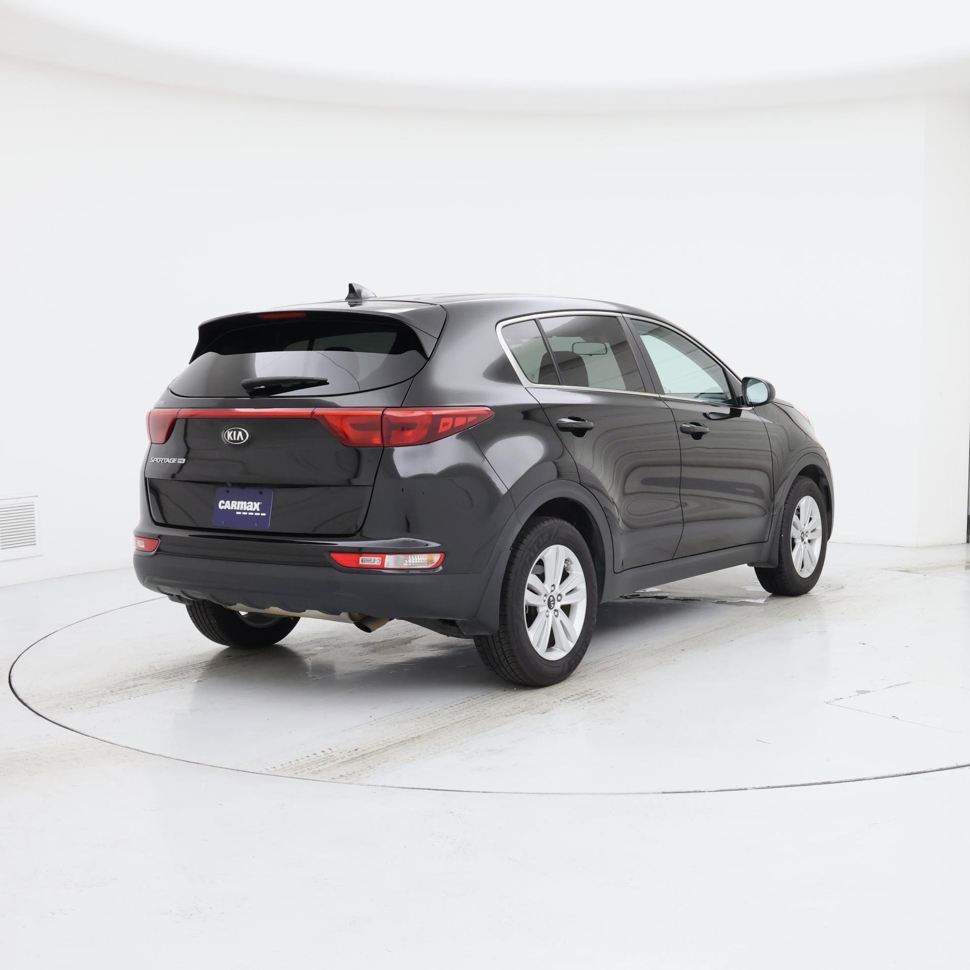 Thumbnail: 2017 Kia Sportage - 8