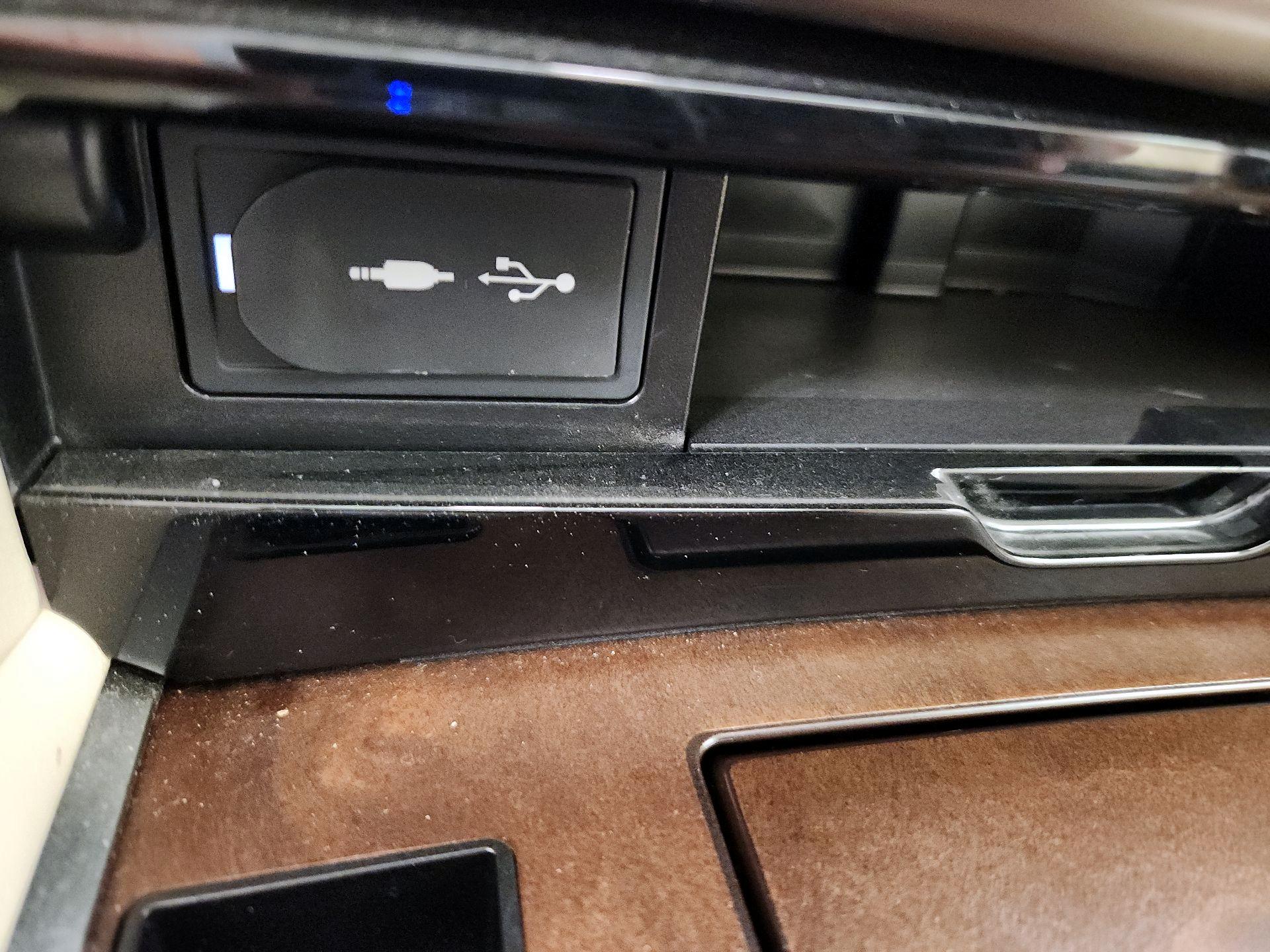 Thumbnail: 2017 Lexus LX - 19