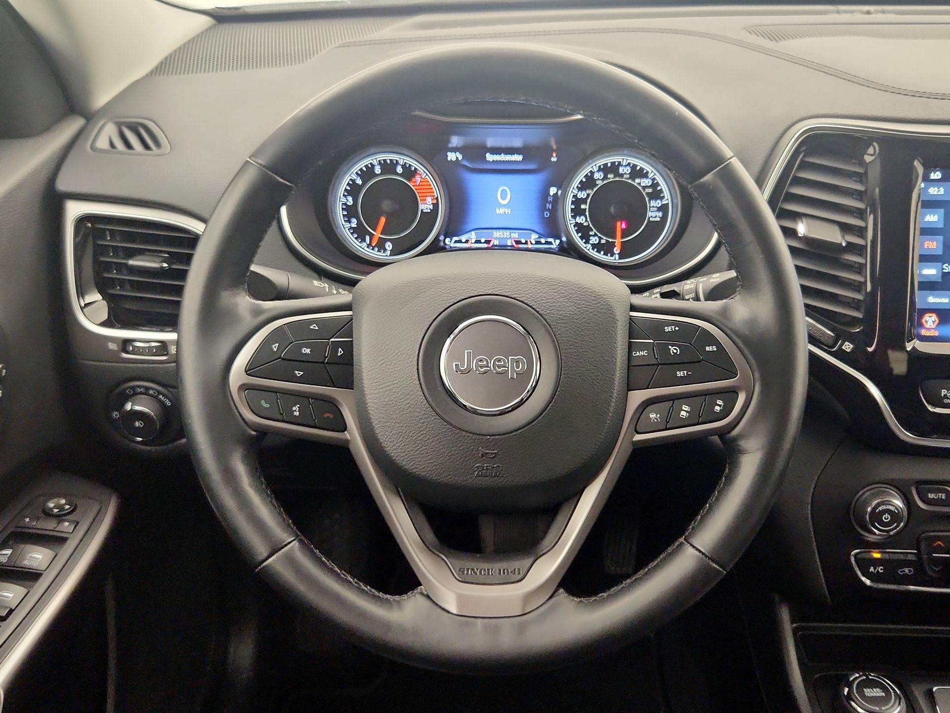Thumbnail: 2021 Jeep Cherokee - 10