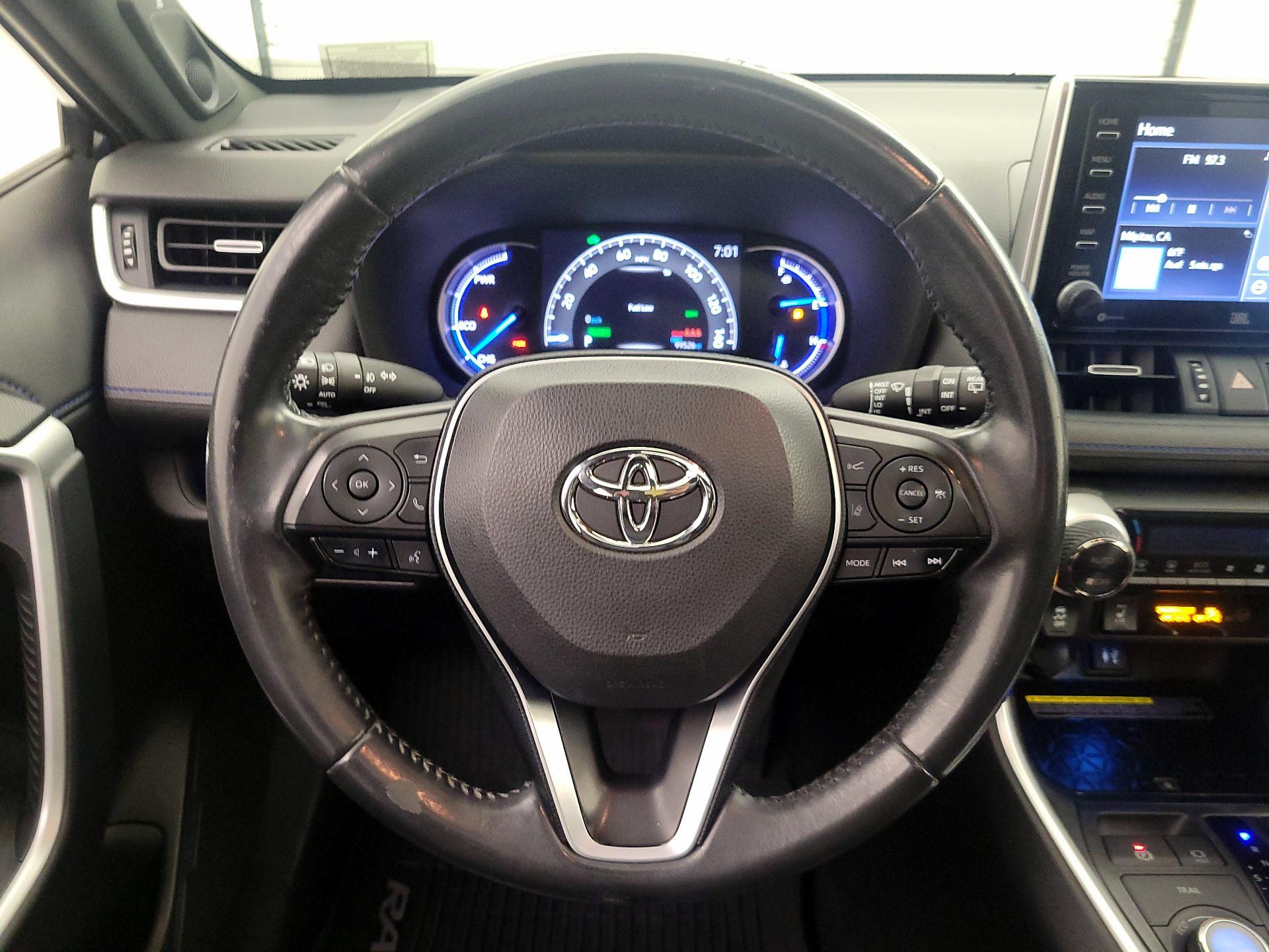 Thumbnail: 2019 Toyota RAV4 - 10