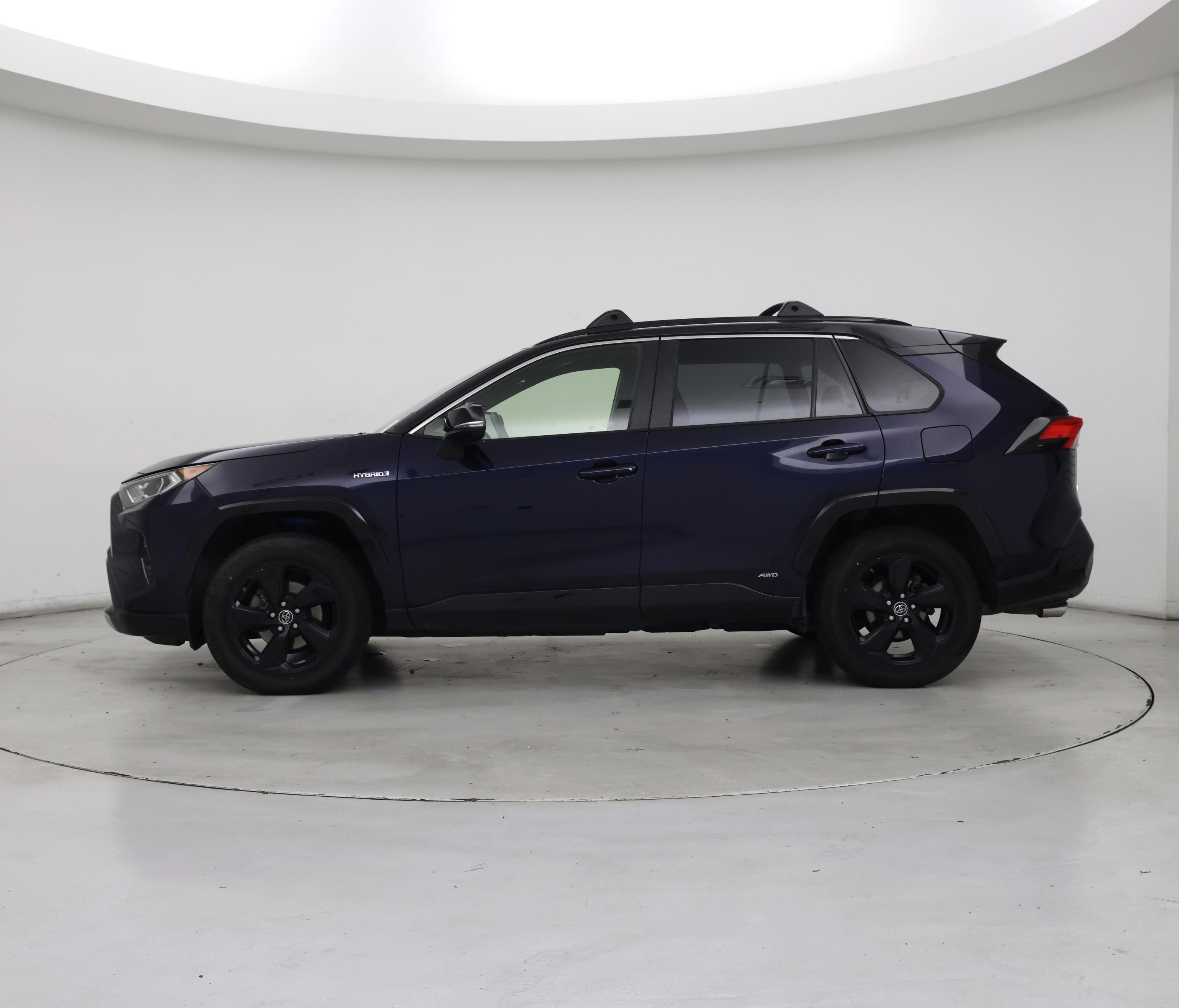 Thumbnail: 2019 Toyota RAV4 - 3