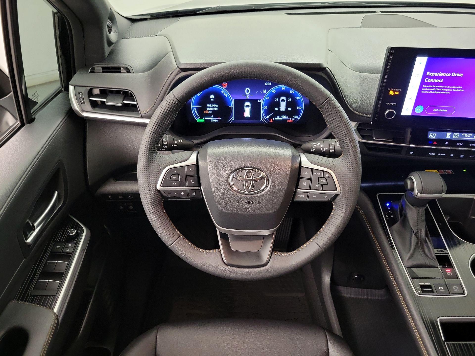 Thumbnail: 2025 Toyota Sienna - 10