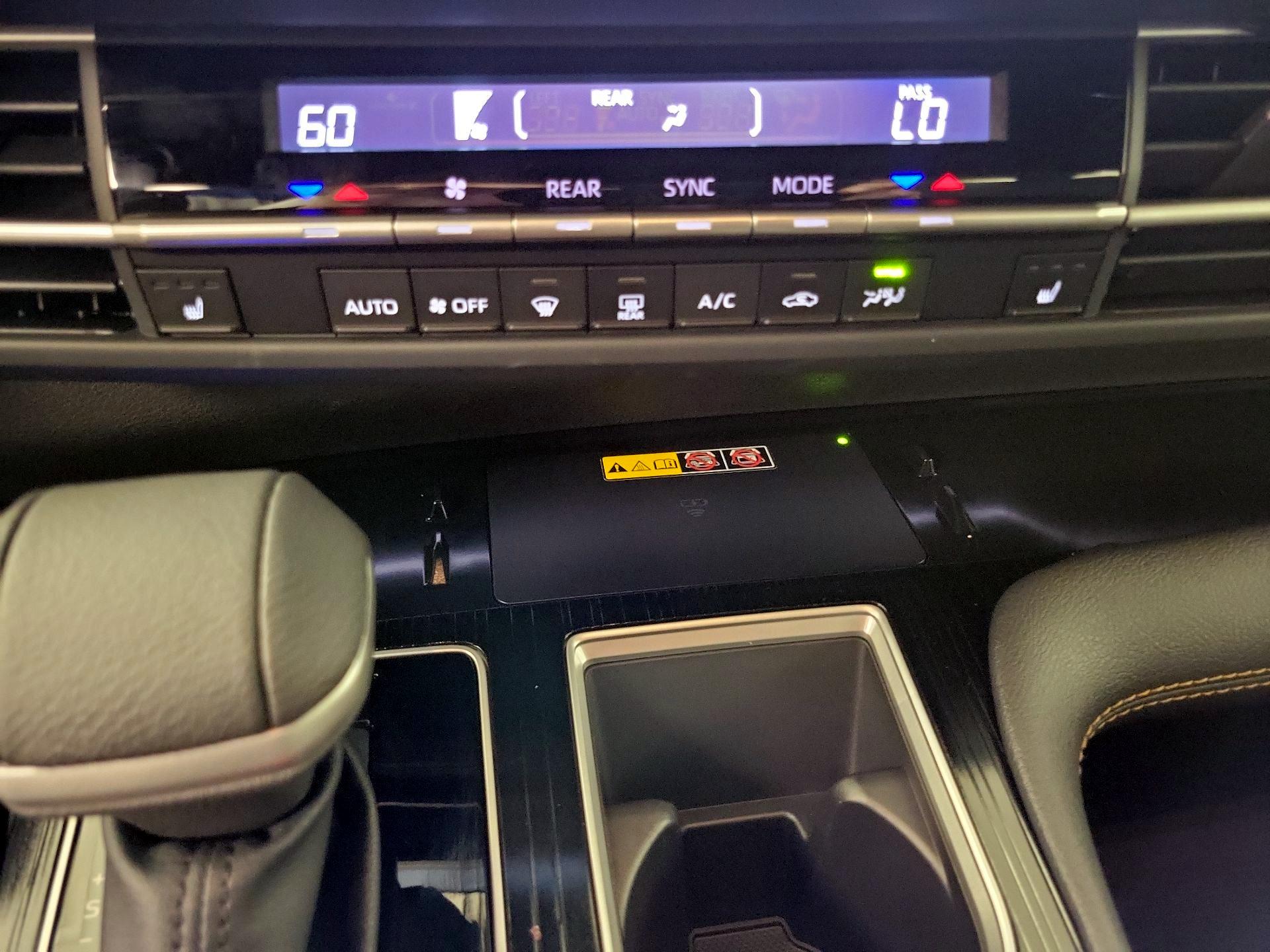 Thumbnail: 2025 Toyota Sienna - 17