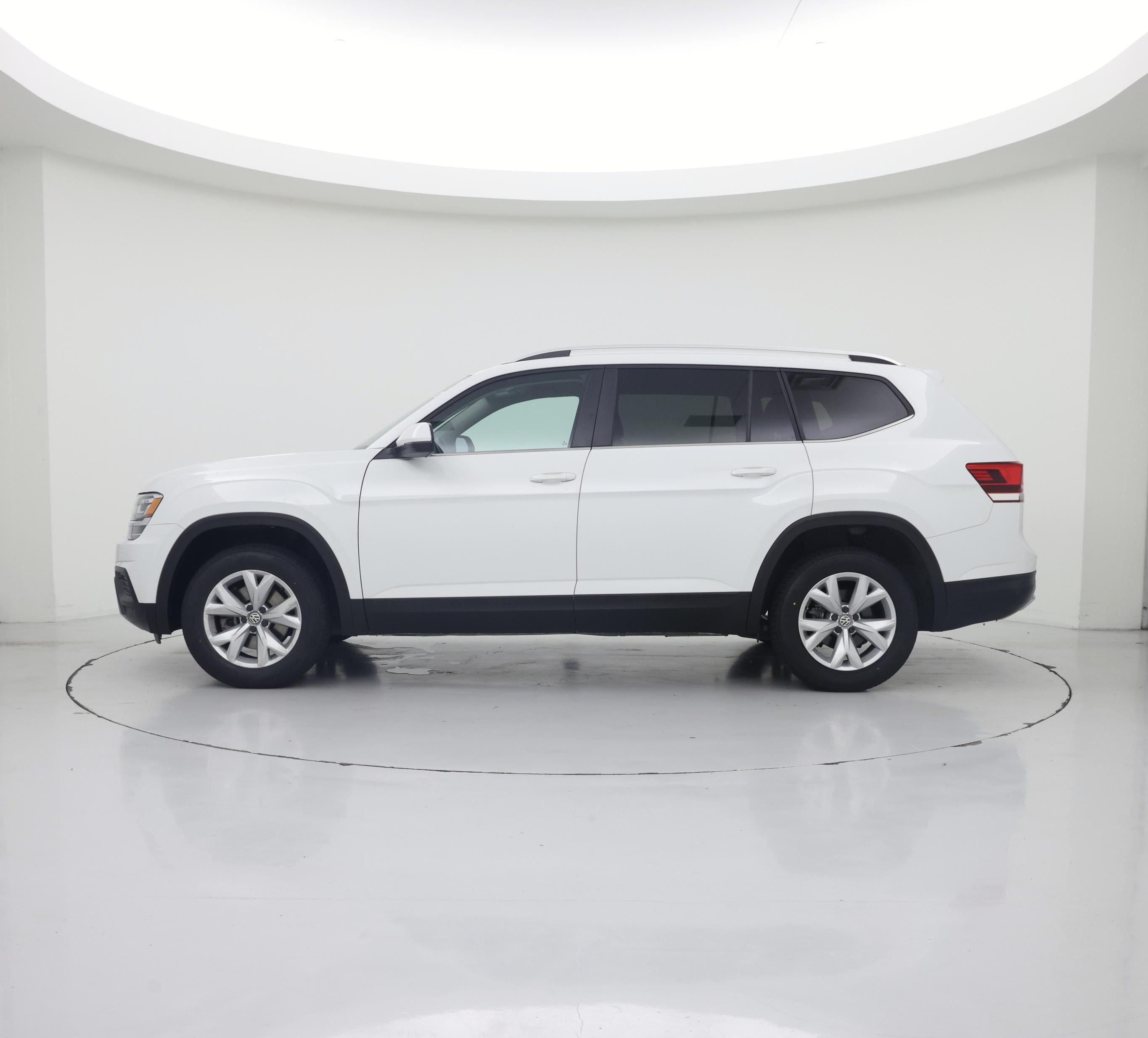 Thumbnail: 2018 Volkswagen Atlas - 3