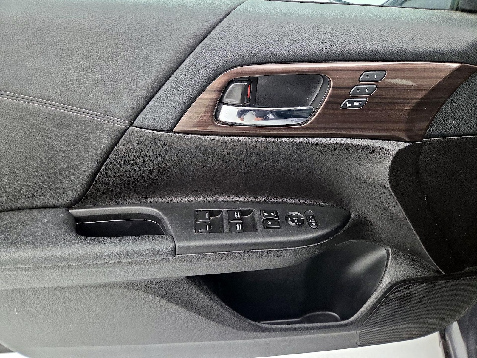 2017 Honda Accord EX-L - Photo 13