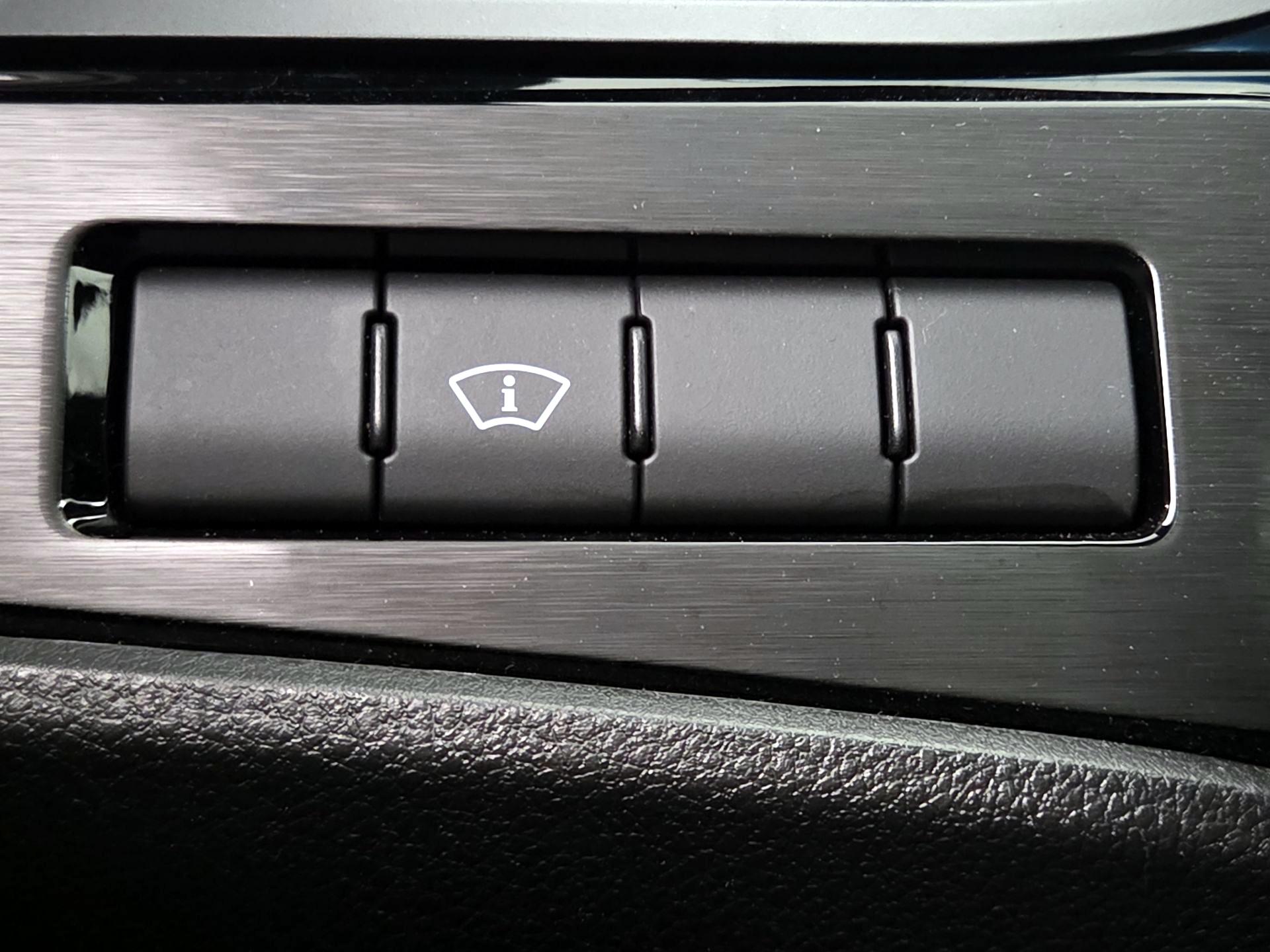 Thumbnail: 2025 Lexus ES - 13