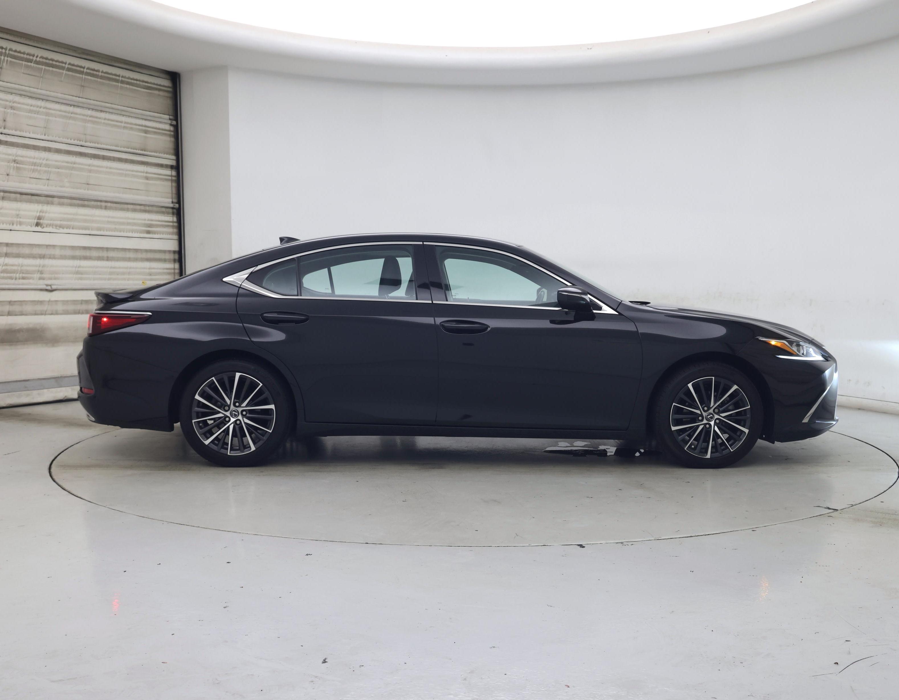 Thumbnail: 2025 Lexus ES - 7