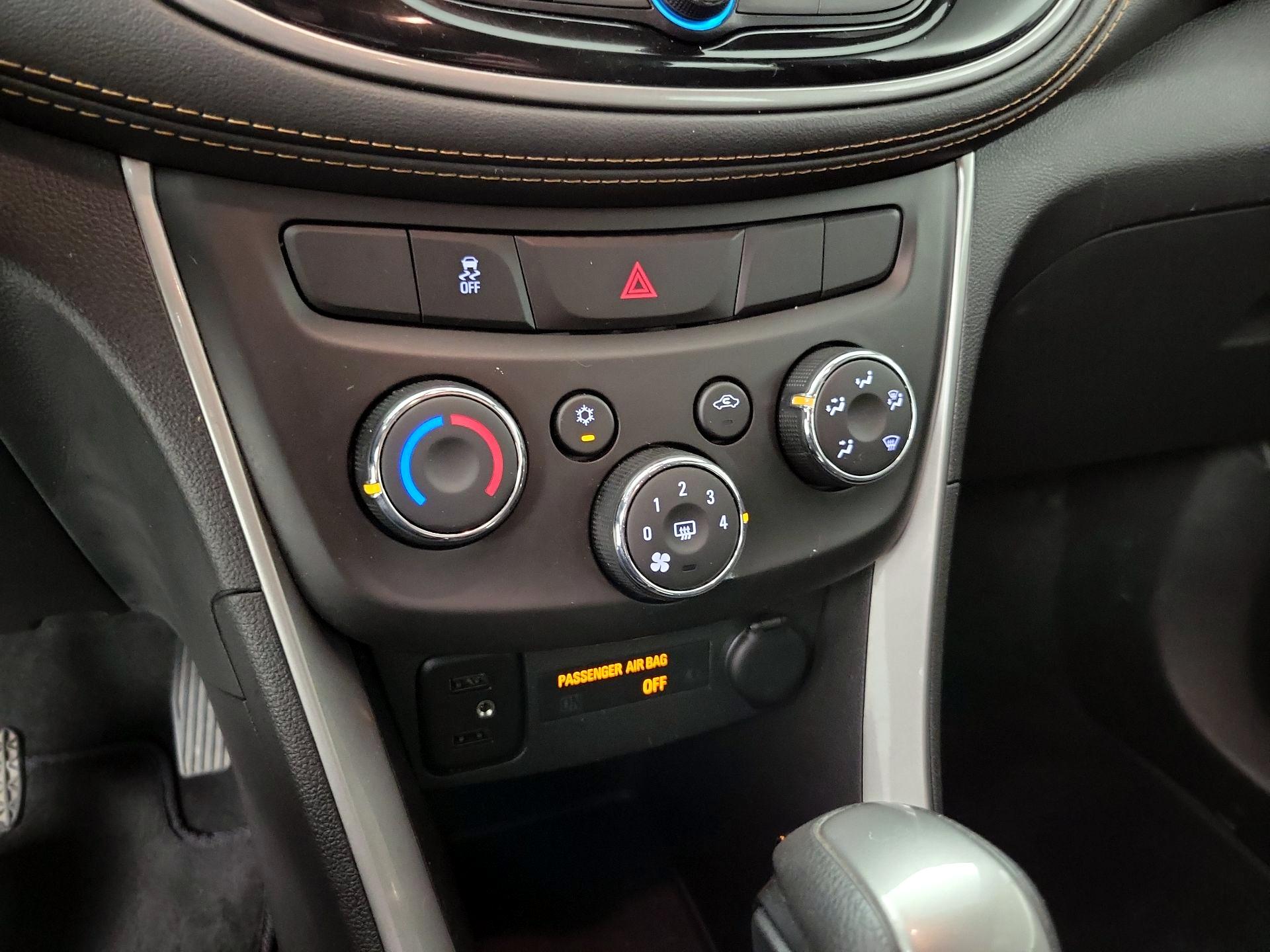 Thumbnail: 2020 Chevrolet Trax - 16
