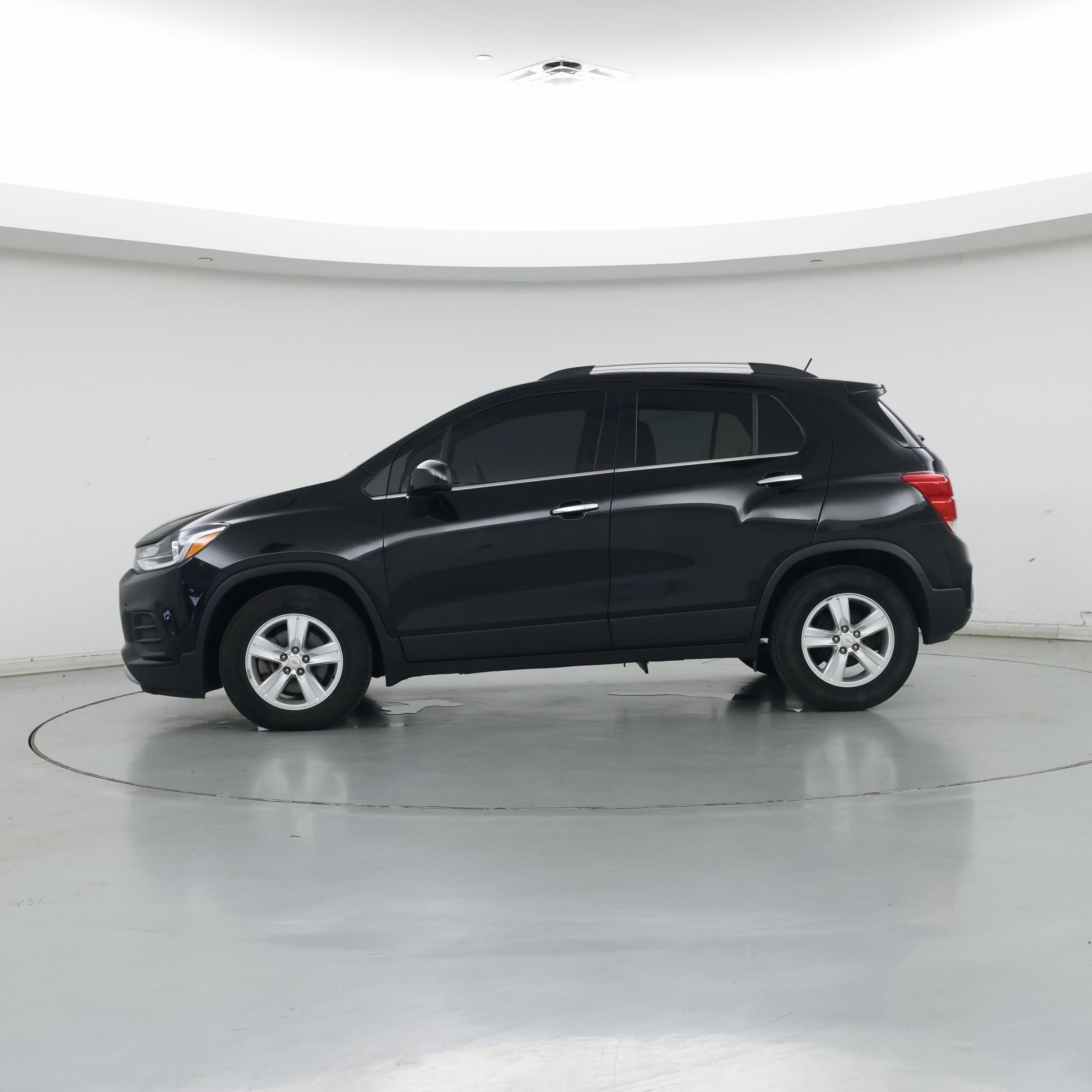 Thumbnail: 2020 Chevrolet Trax - 3