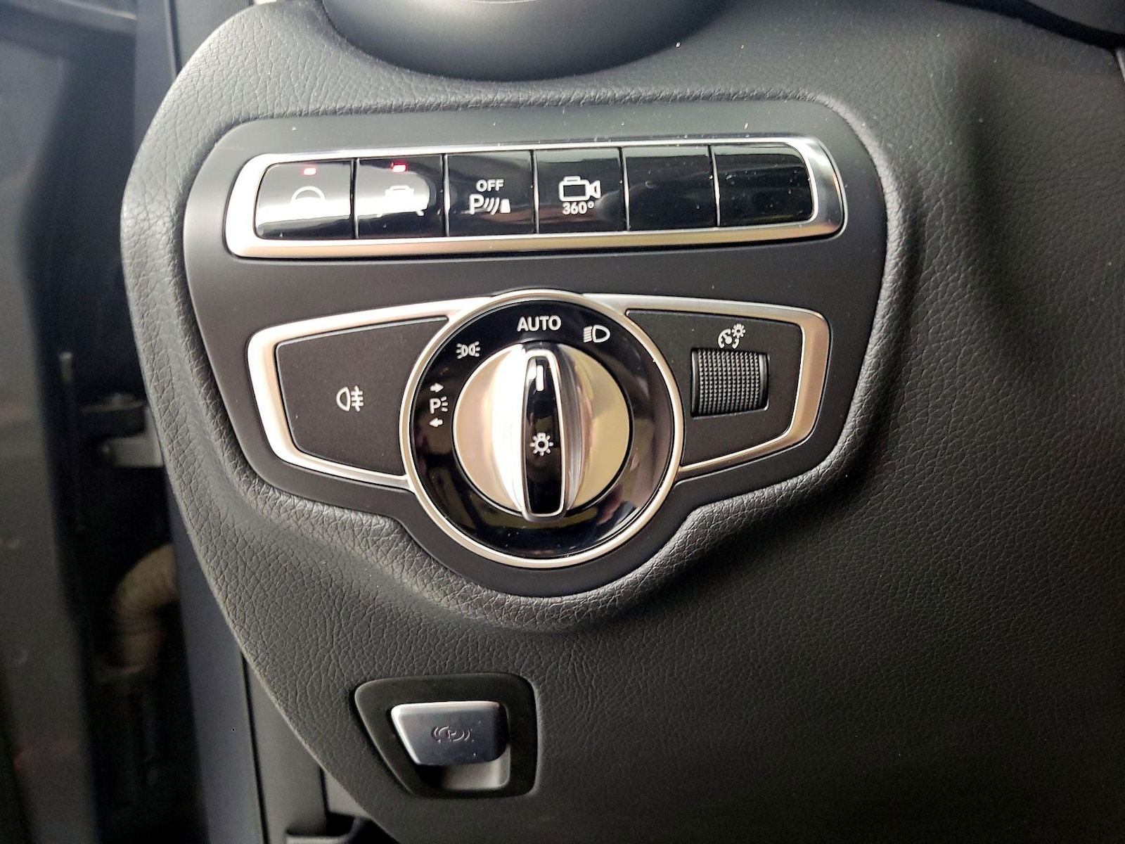 2016 Mercedes-Benz GLC GLC300 - Photo 14