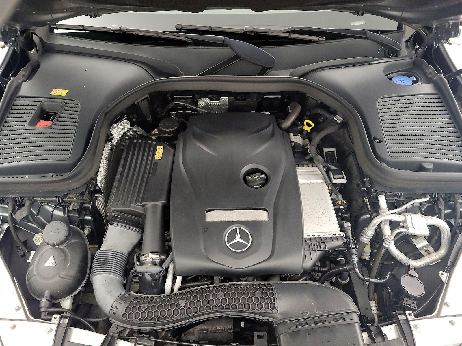 2016 Mercedes-Benz GLC GLC300 - Photo 24