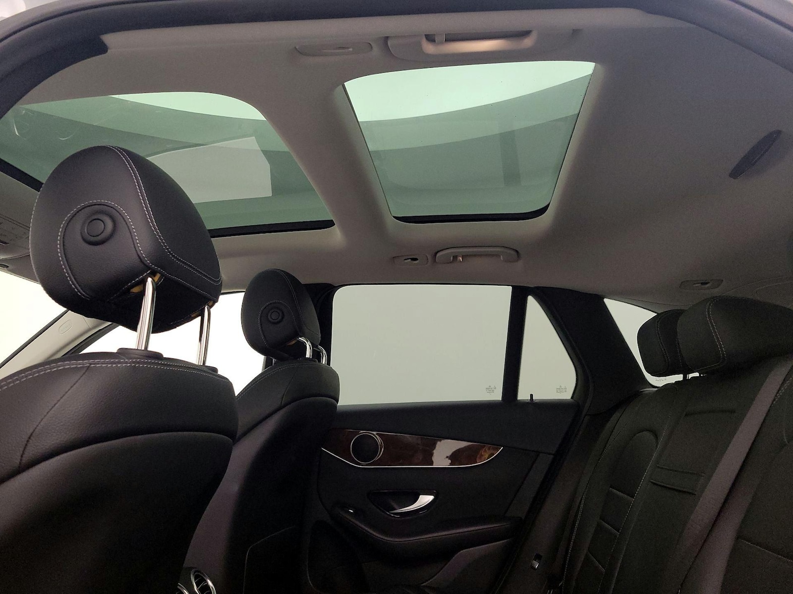 2016 Mercedes-Benz GLC GLC300 - Photo 25