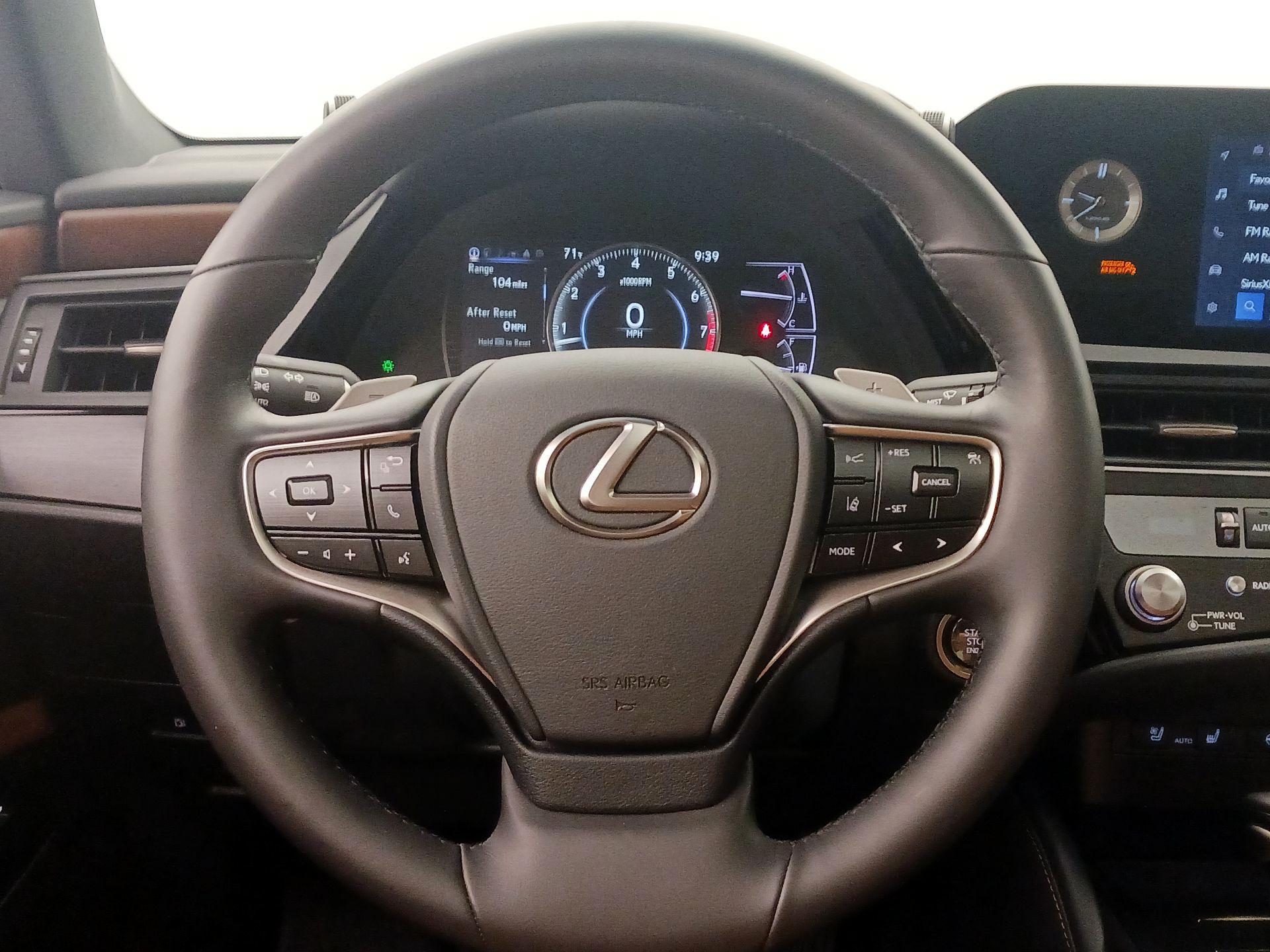 Thumbnail: 2025 Lexus ES - 10